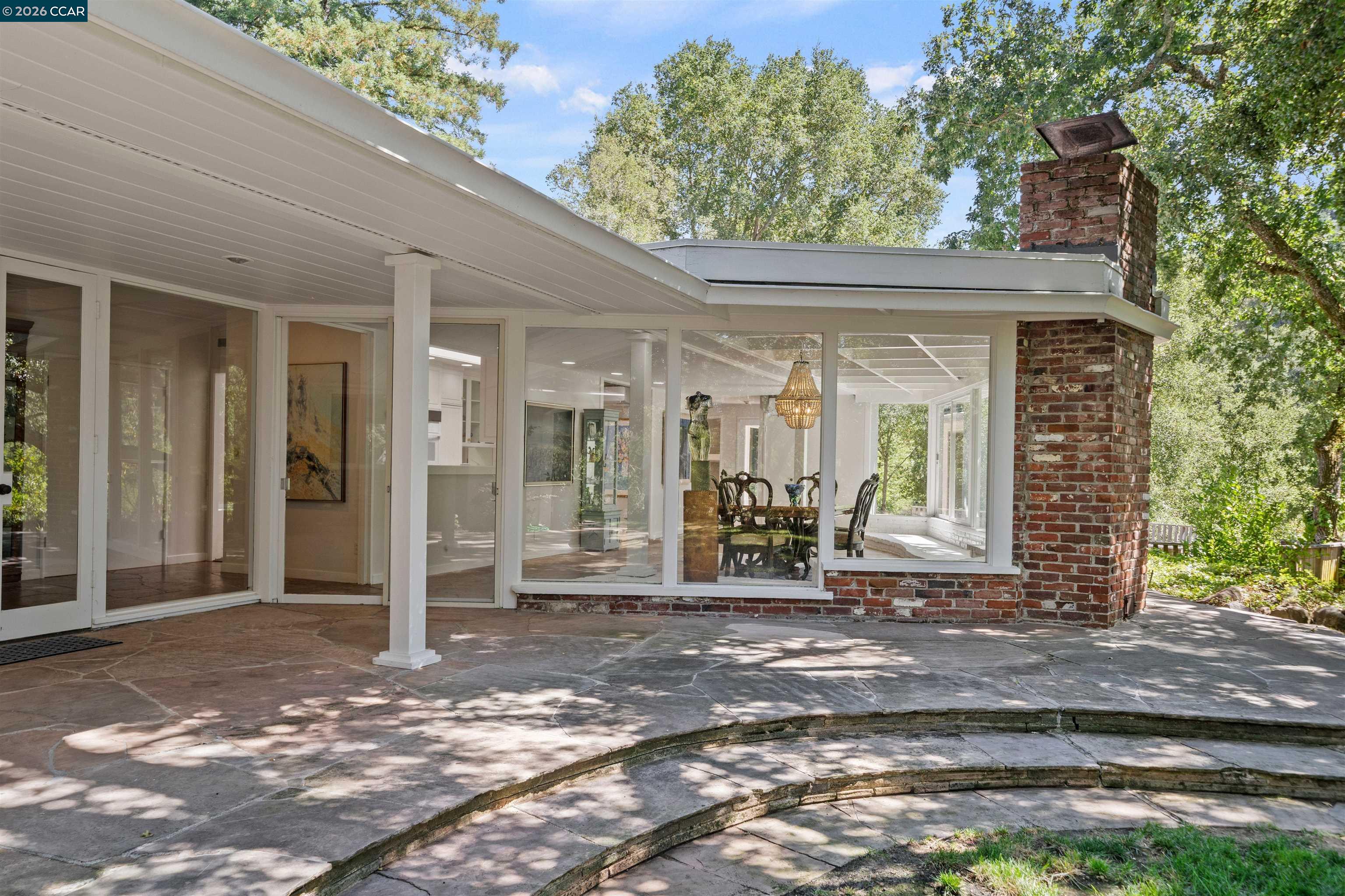18 Sycamore Rd