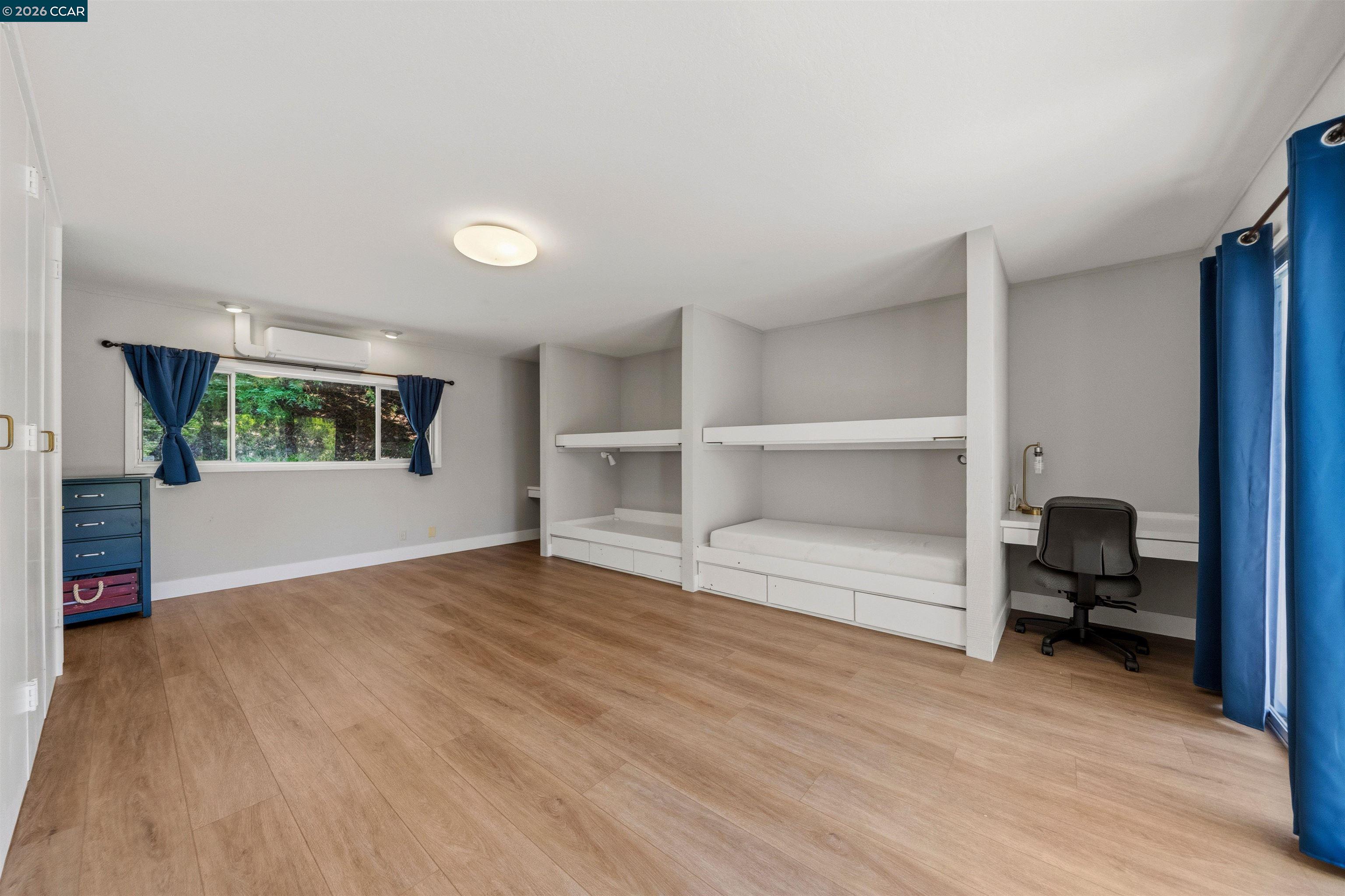 18 Sycamore Rd