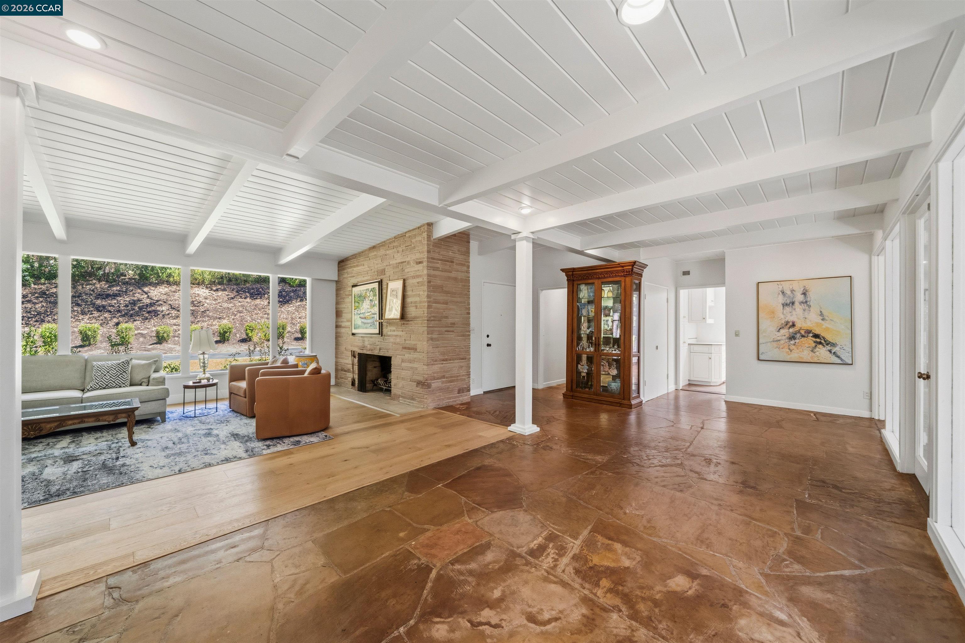 18 Sycamore Rd