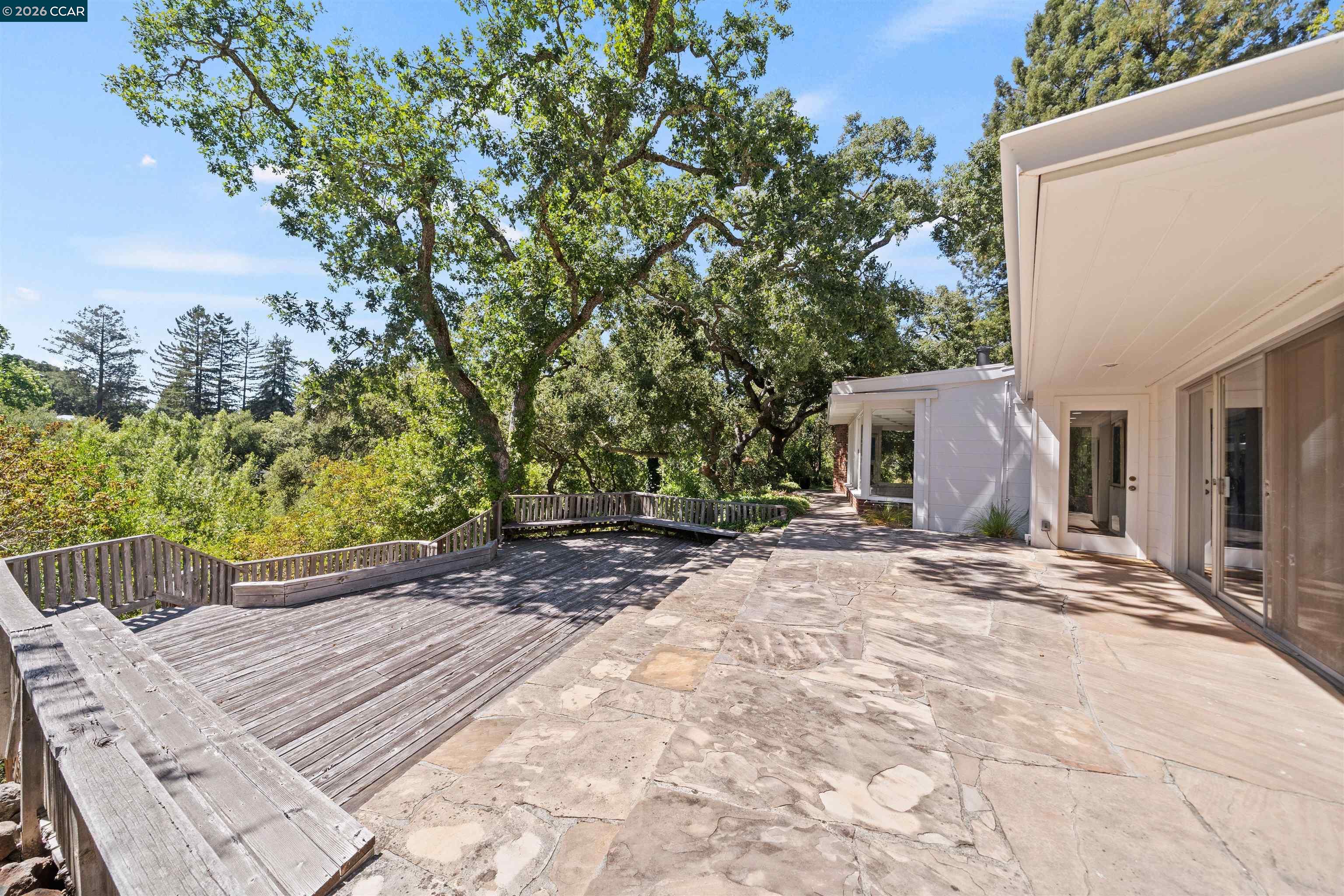 18 Sycamore Rd