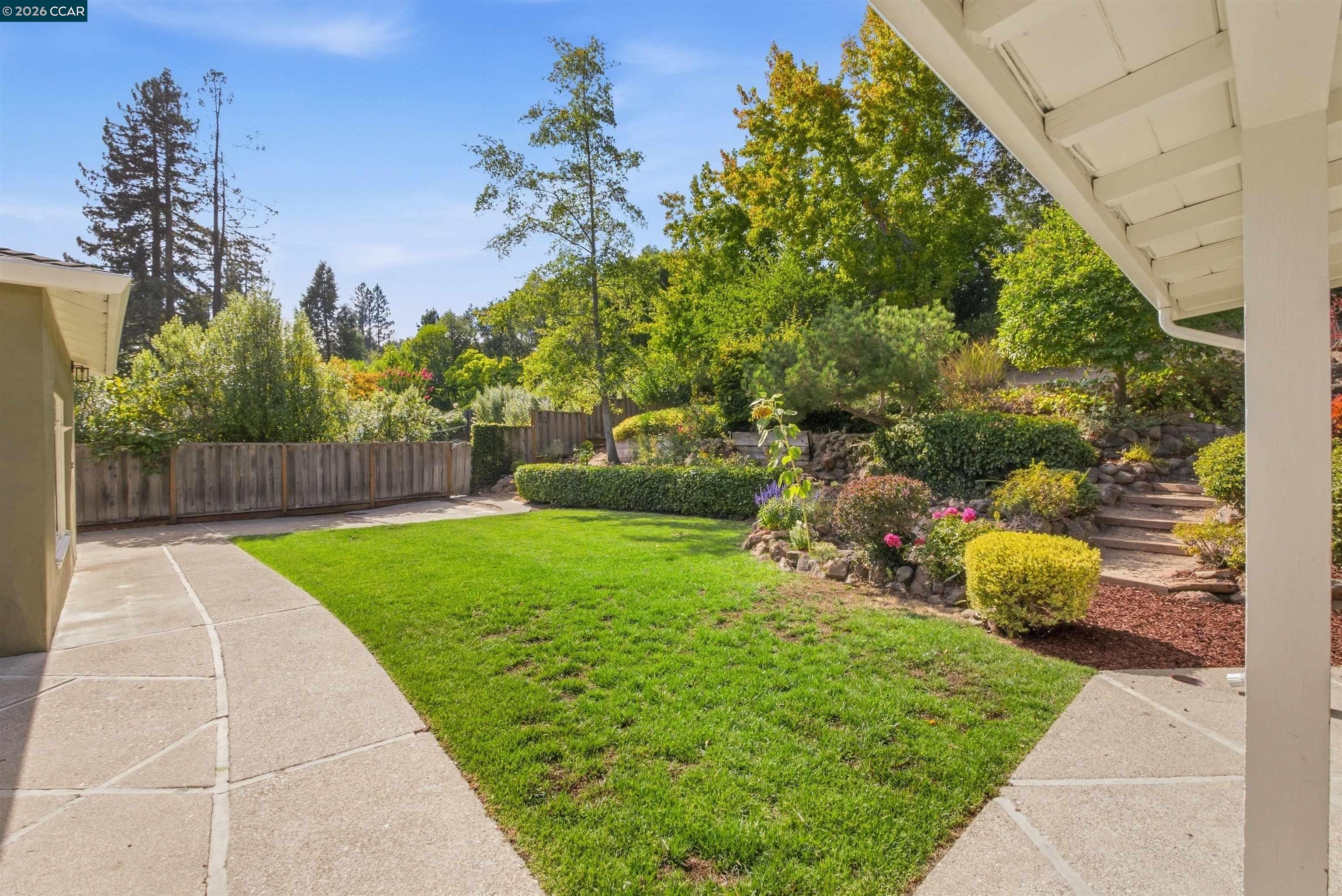 57 Lombardy Ln