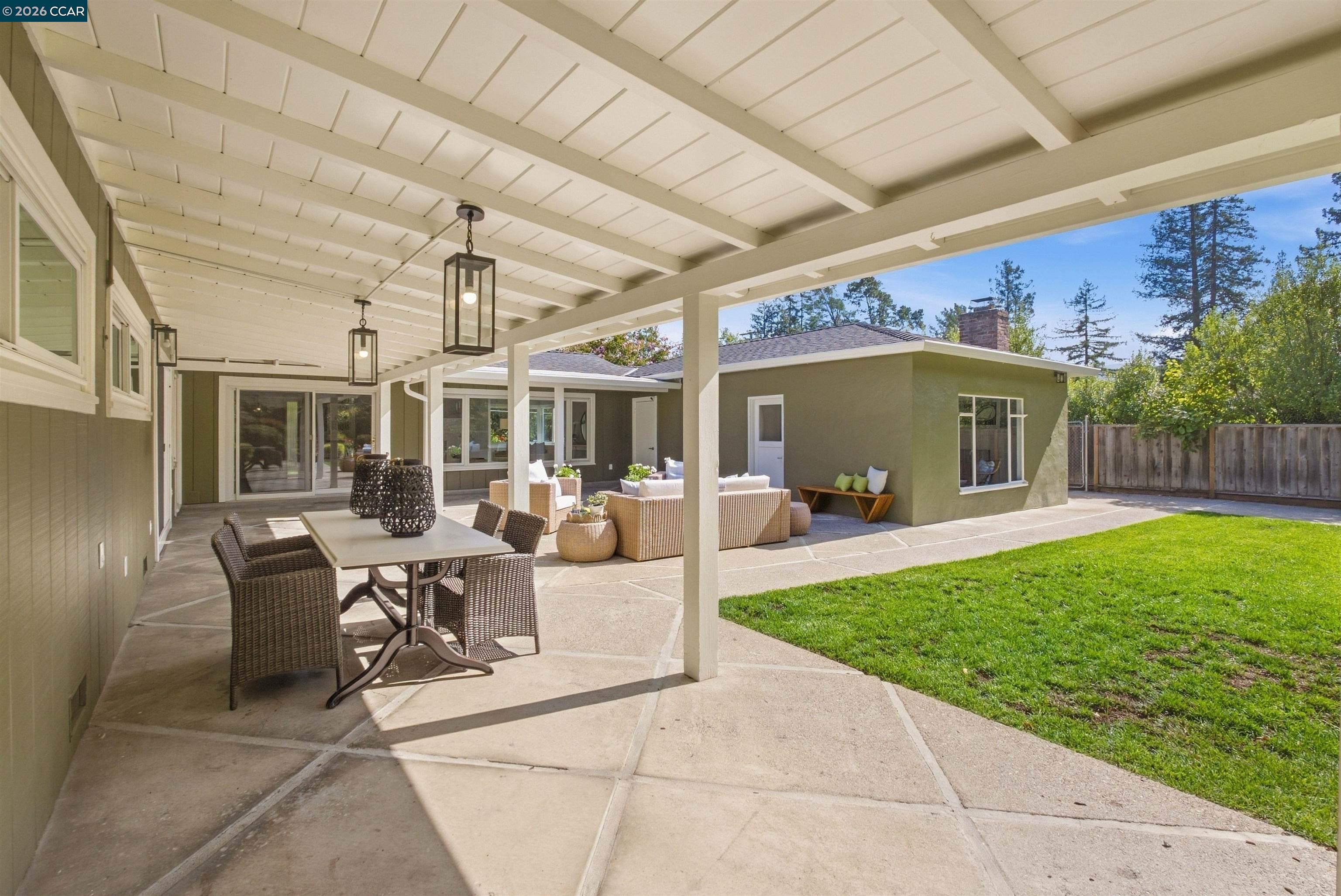 57 Lombardy Ln