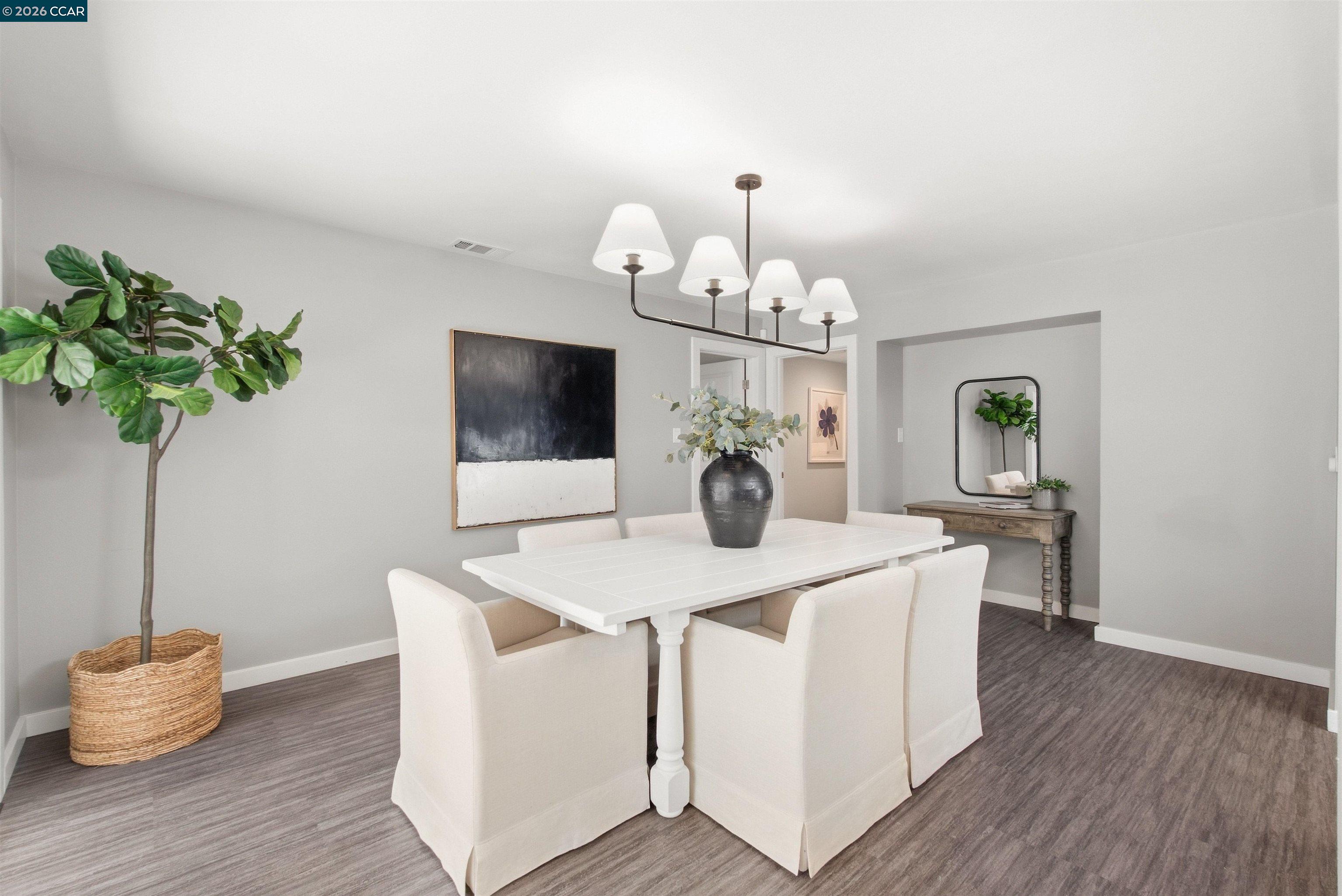 57 Lombardy Ln
