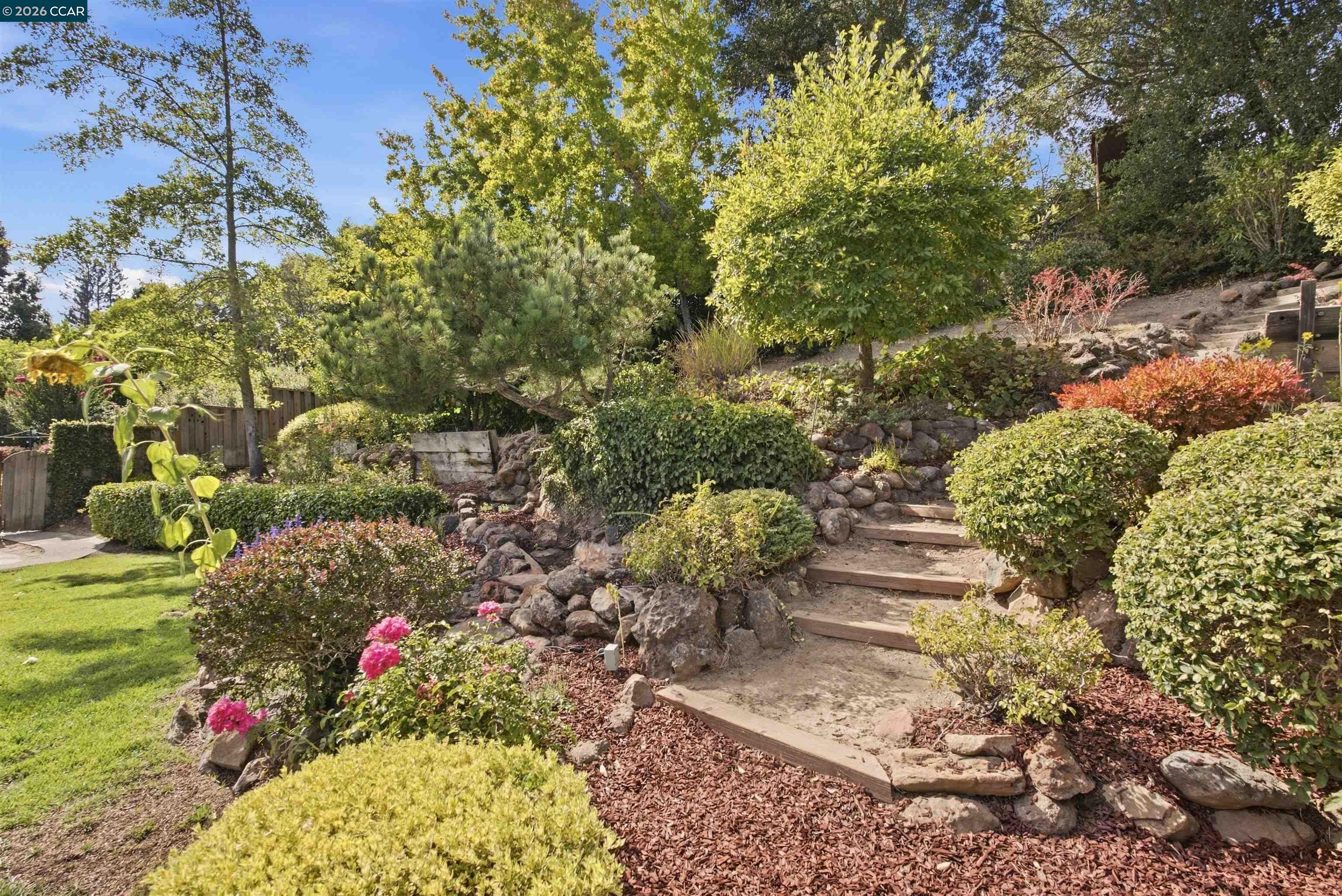57 Lombardy Ln