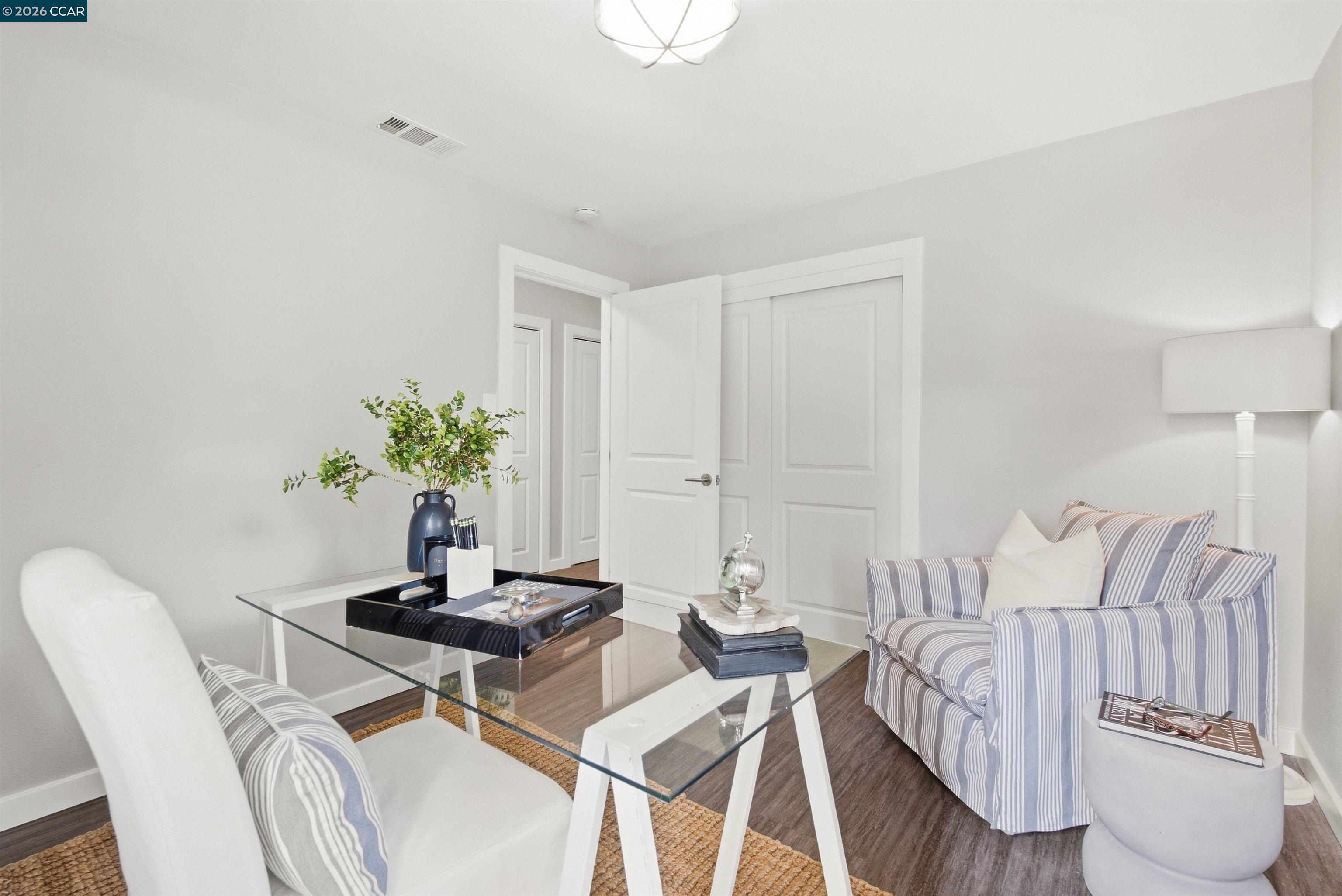 57 Lombardy Ln