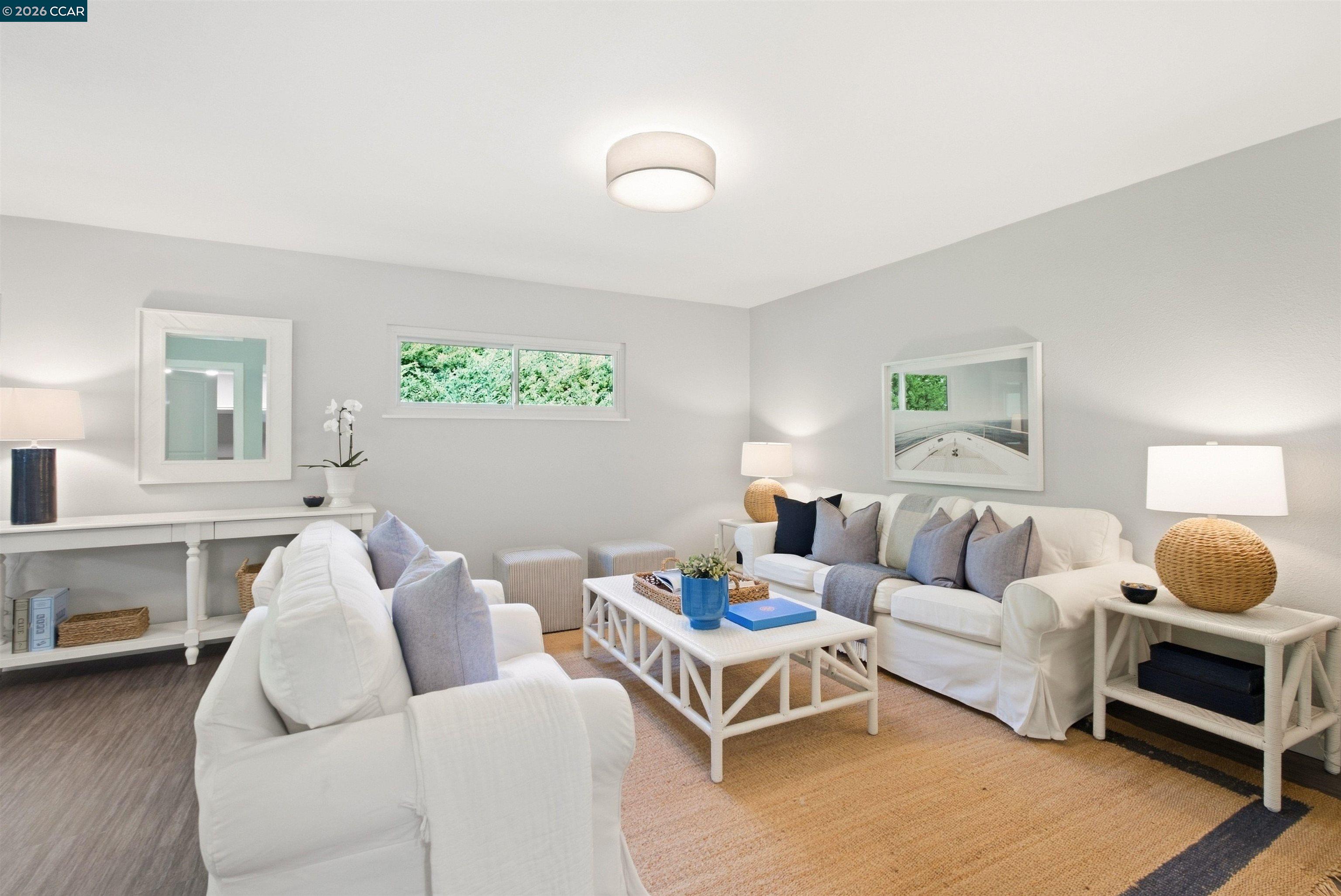 57 Lombardy Ln