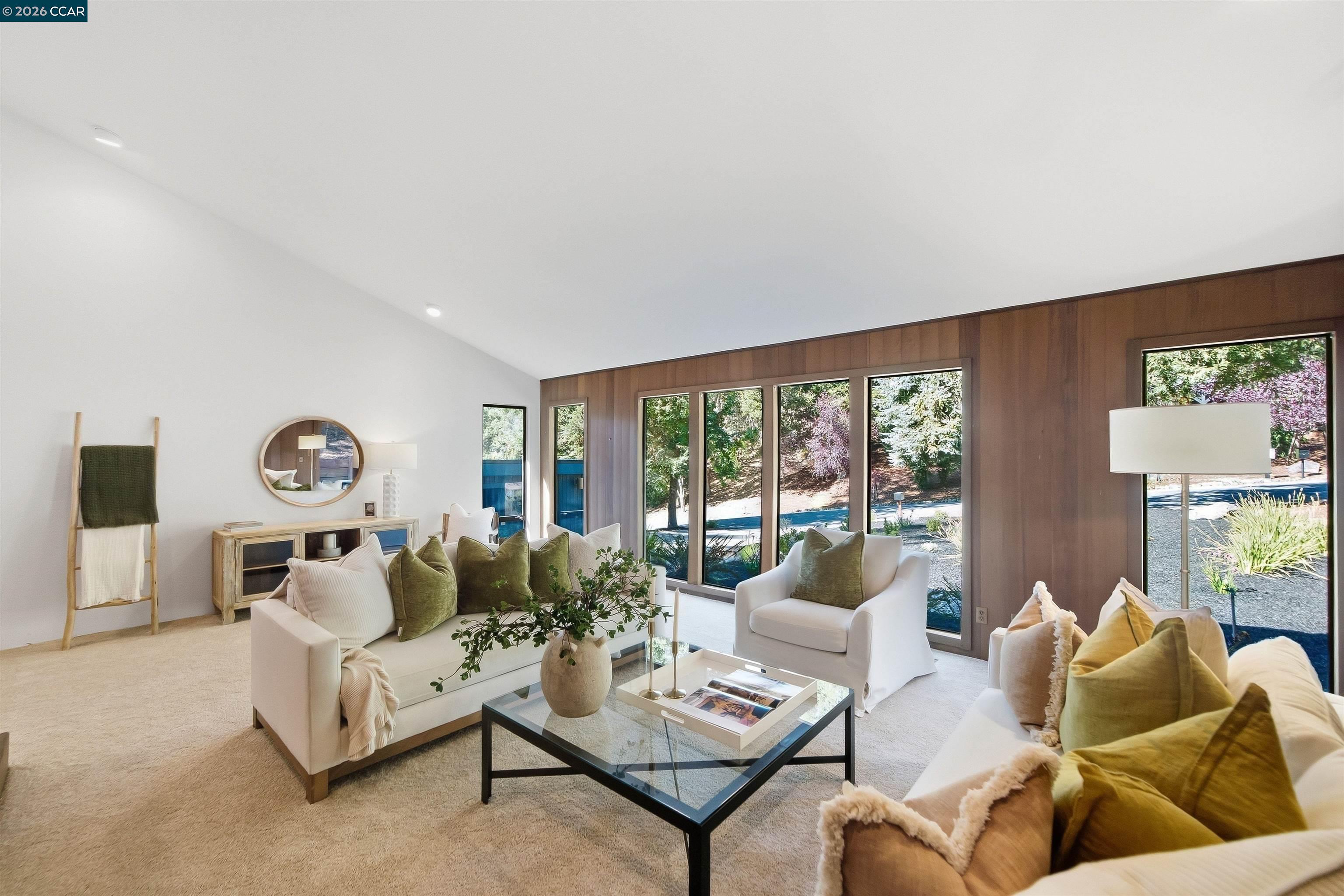 41 E Altarinda Dr