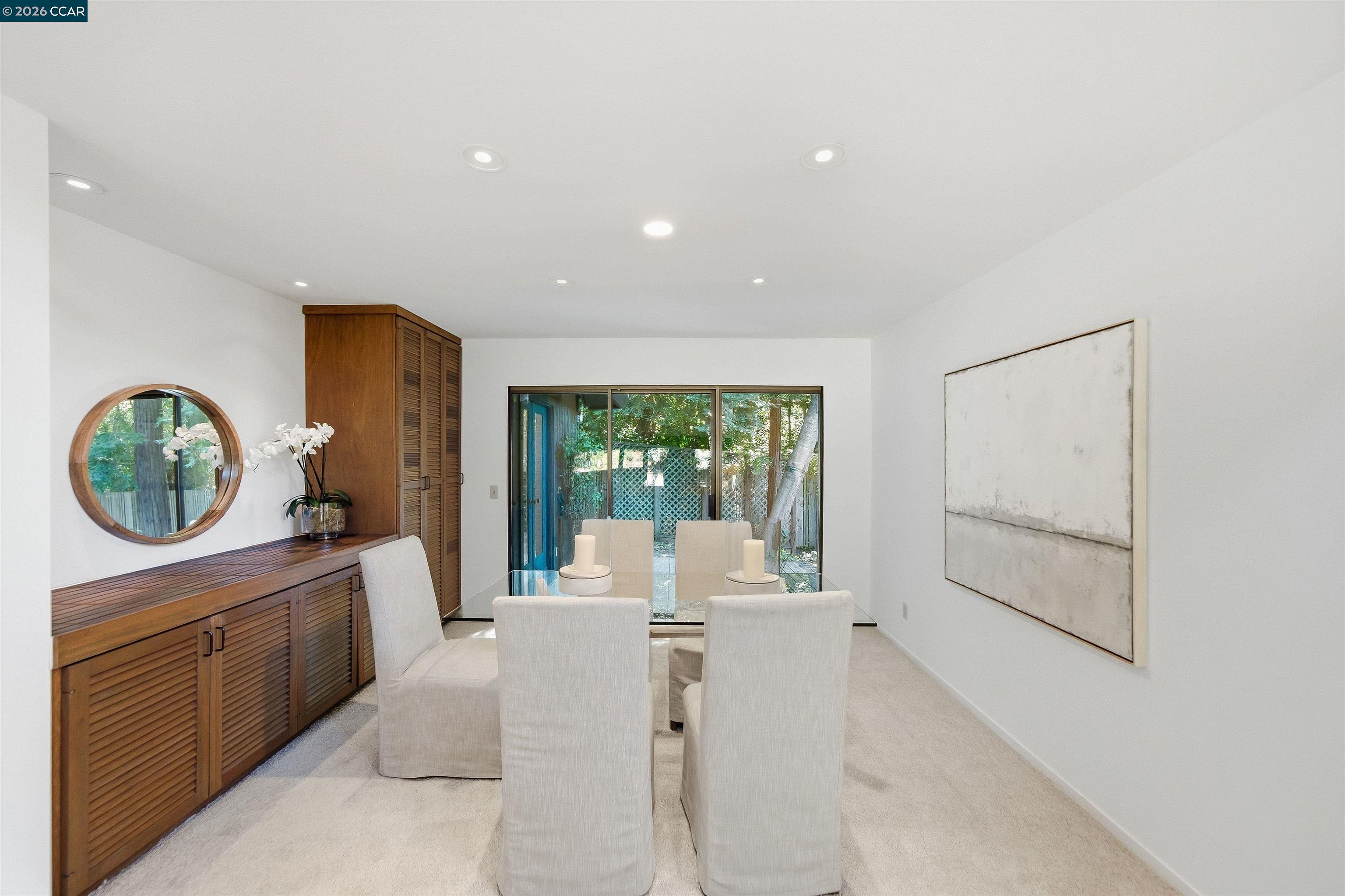 41 E Altarinda Dr