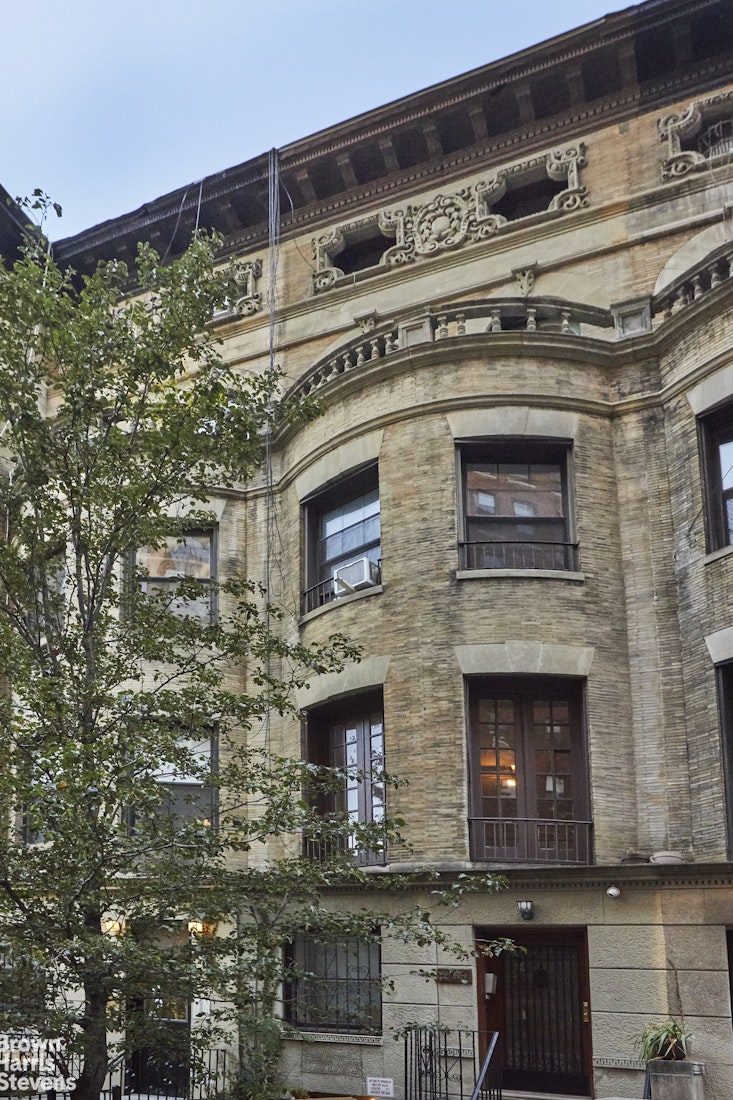 219 W 70TH Street