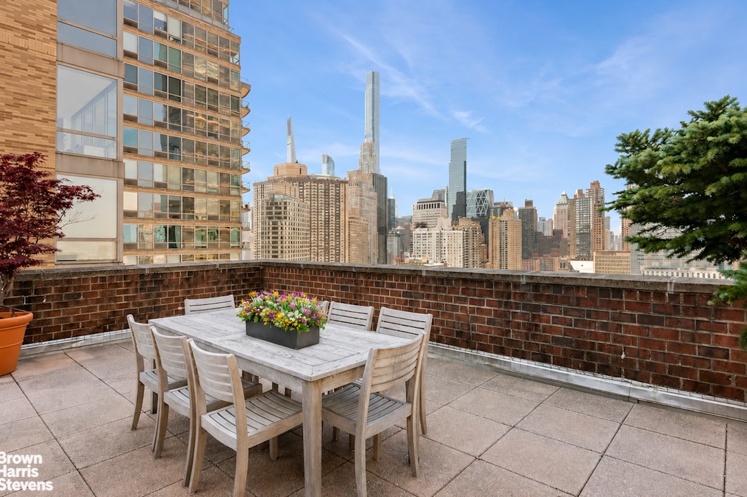 130 W 67TH Street 9M