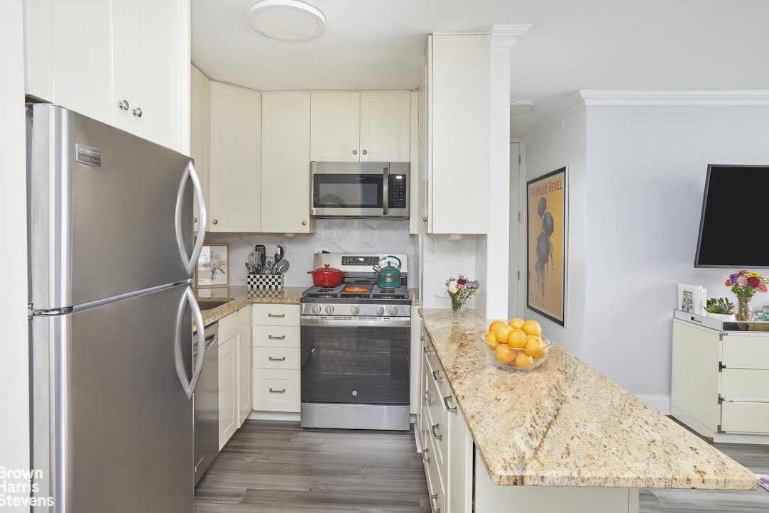 130 W 67TH Street 9M