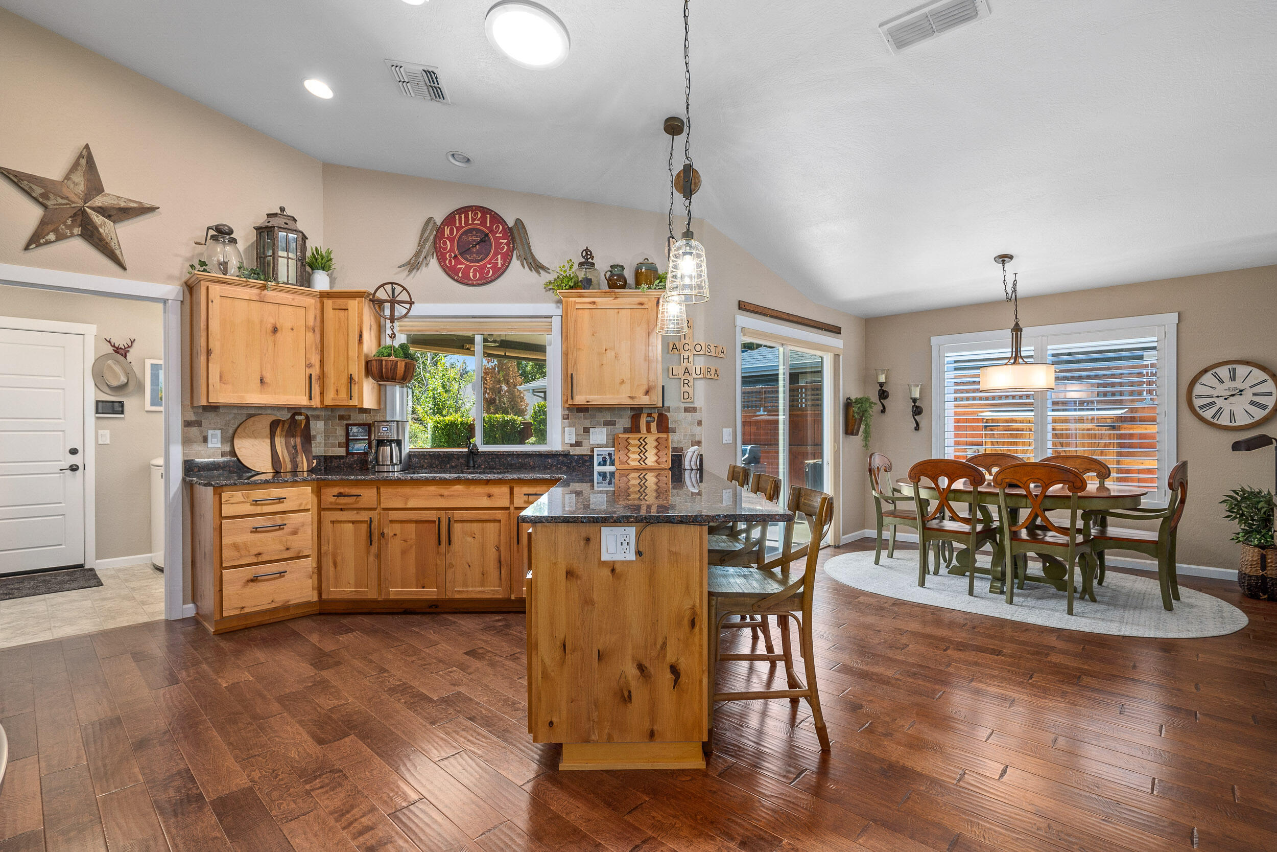 2793 SW Elmer Nelson Lane