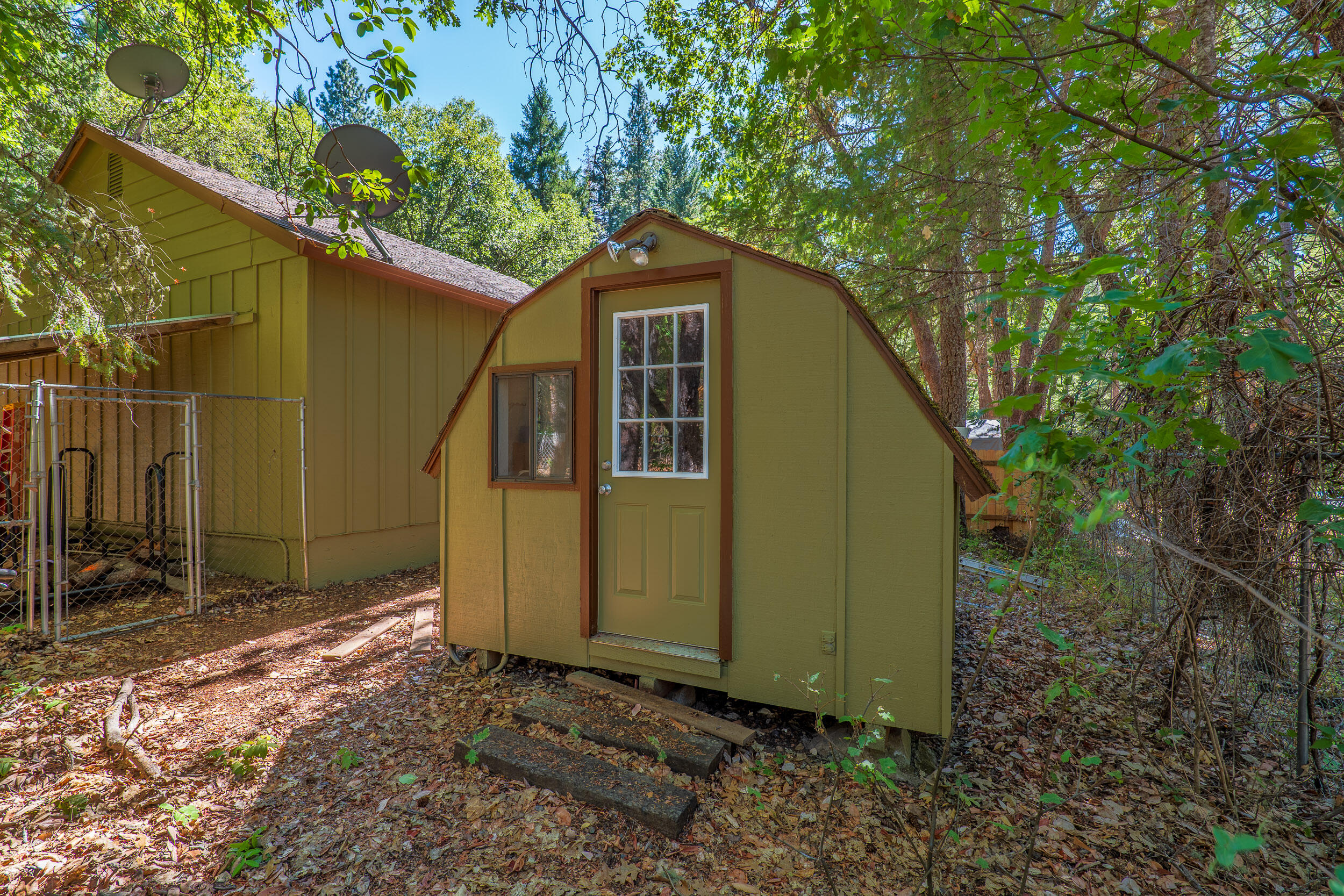 3211 Riverbanks Road