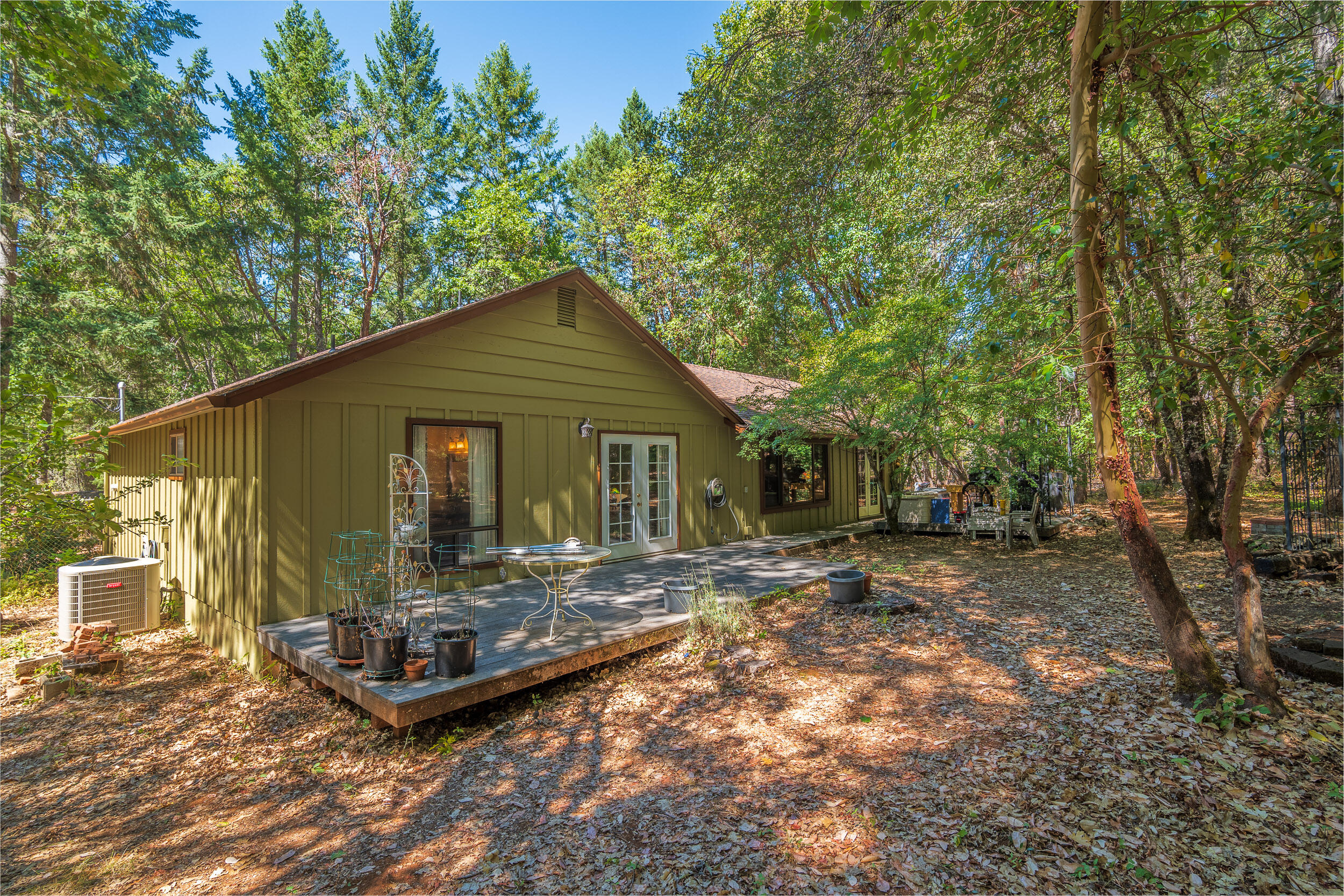 3211 Riverbanks Road