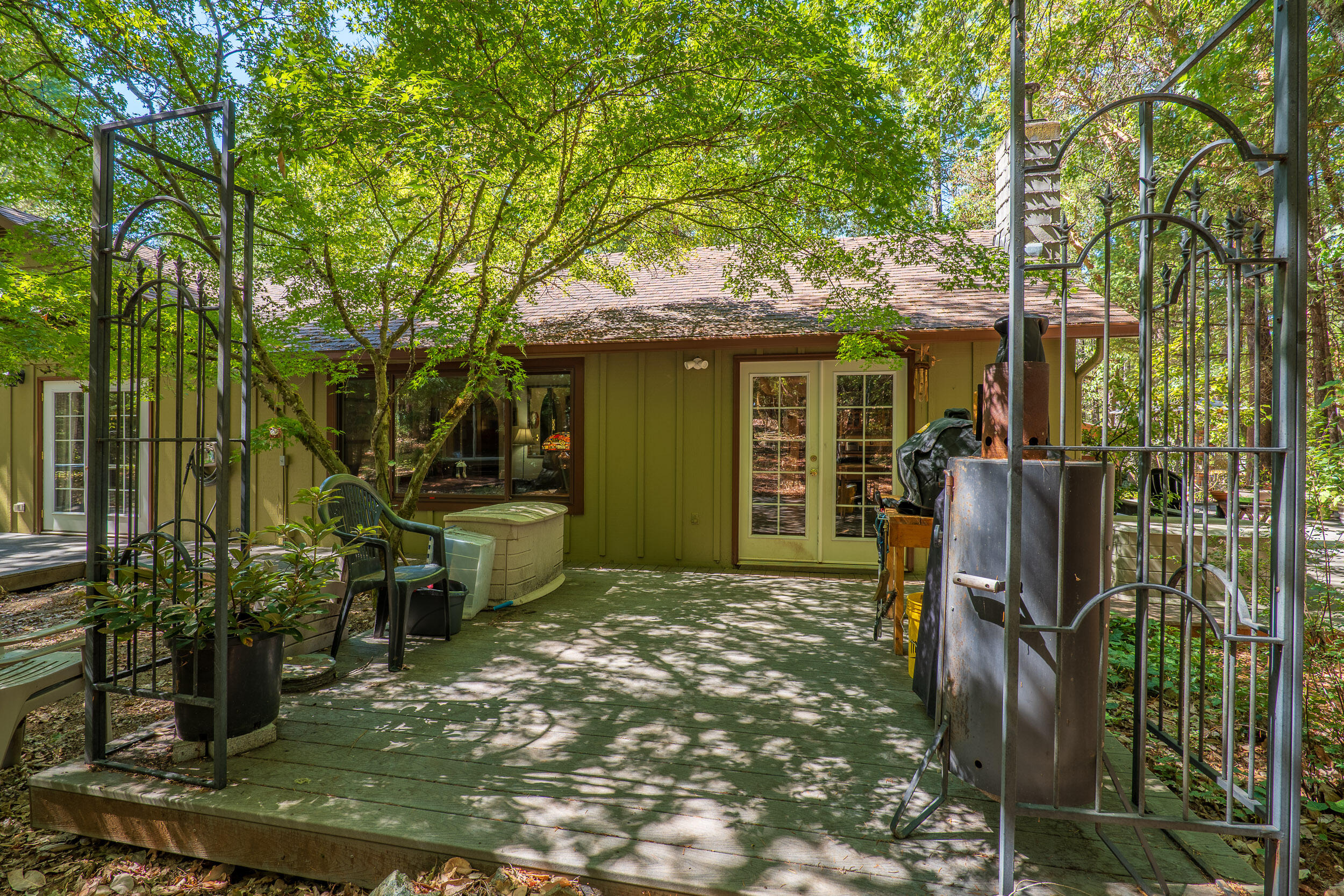 3211 Riverbanks Road
