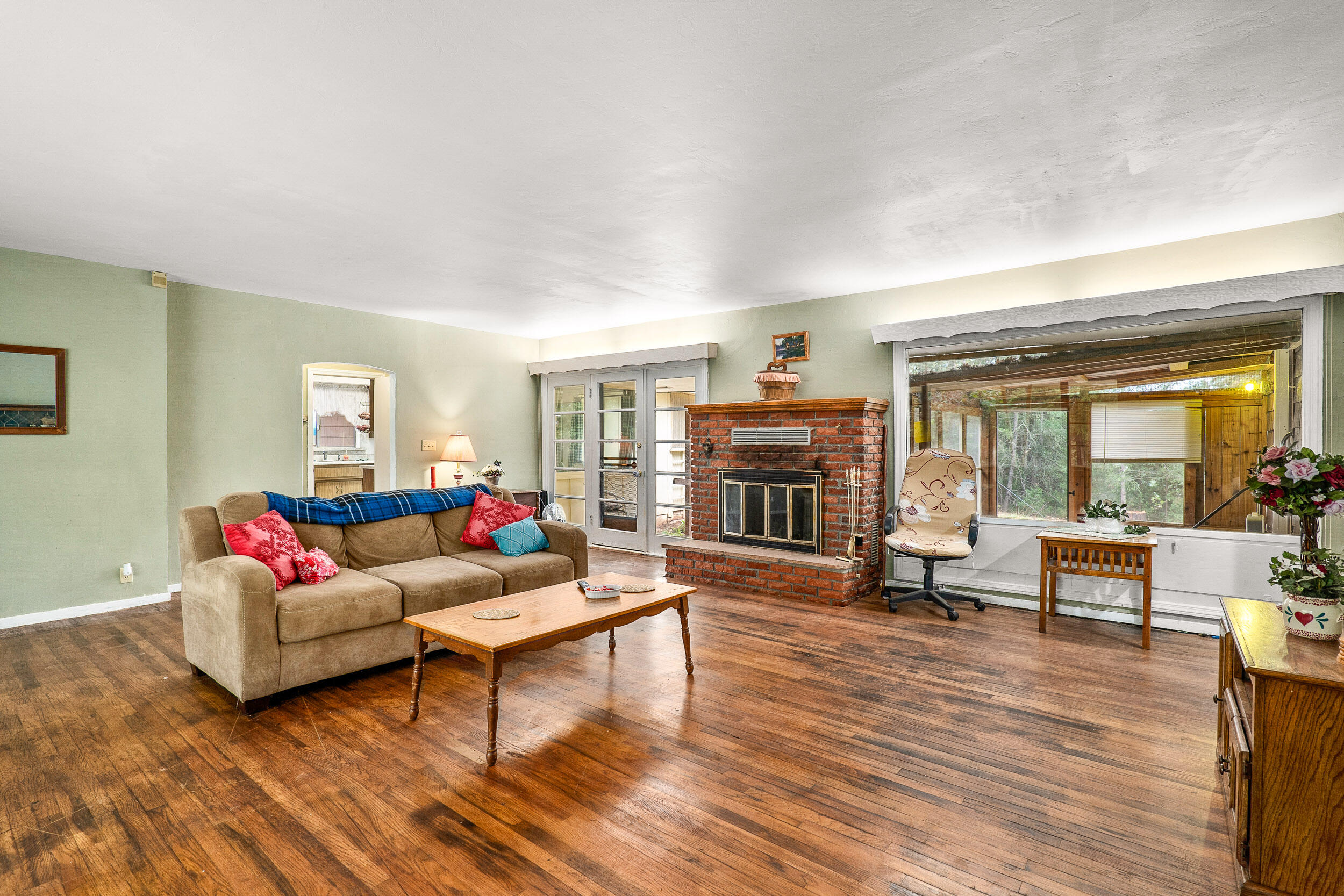 1940 Applegate Avenue