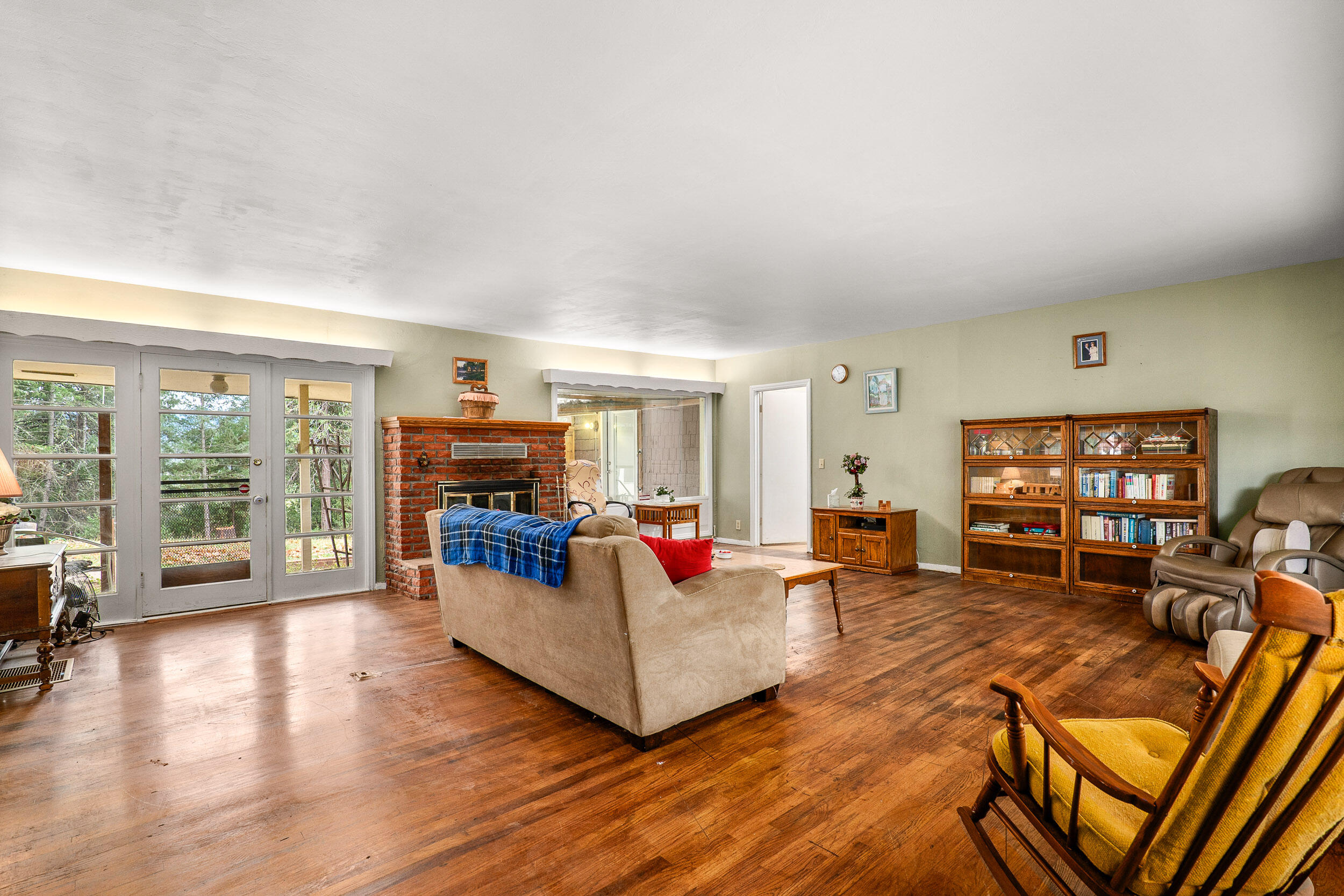 1940 Applegate Avenue