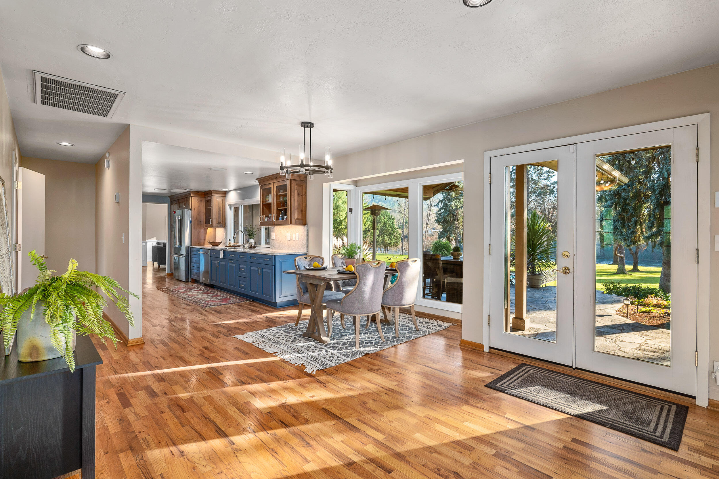 1340 SE Priscilla Lane