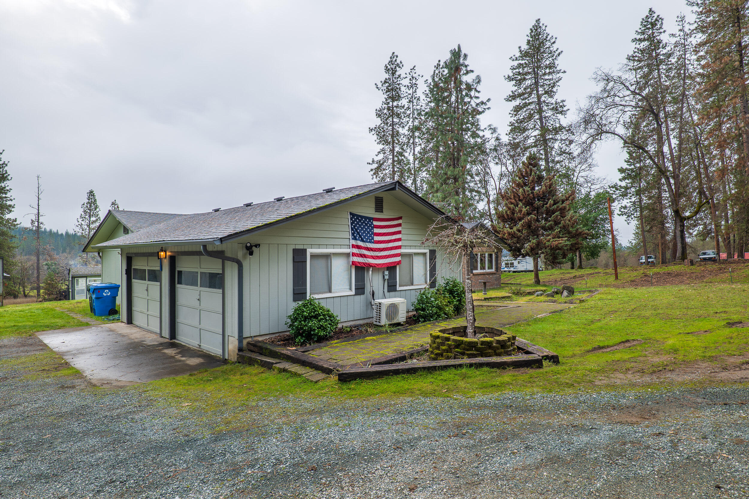 10049 E Evans Creek Road