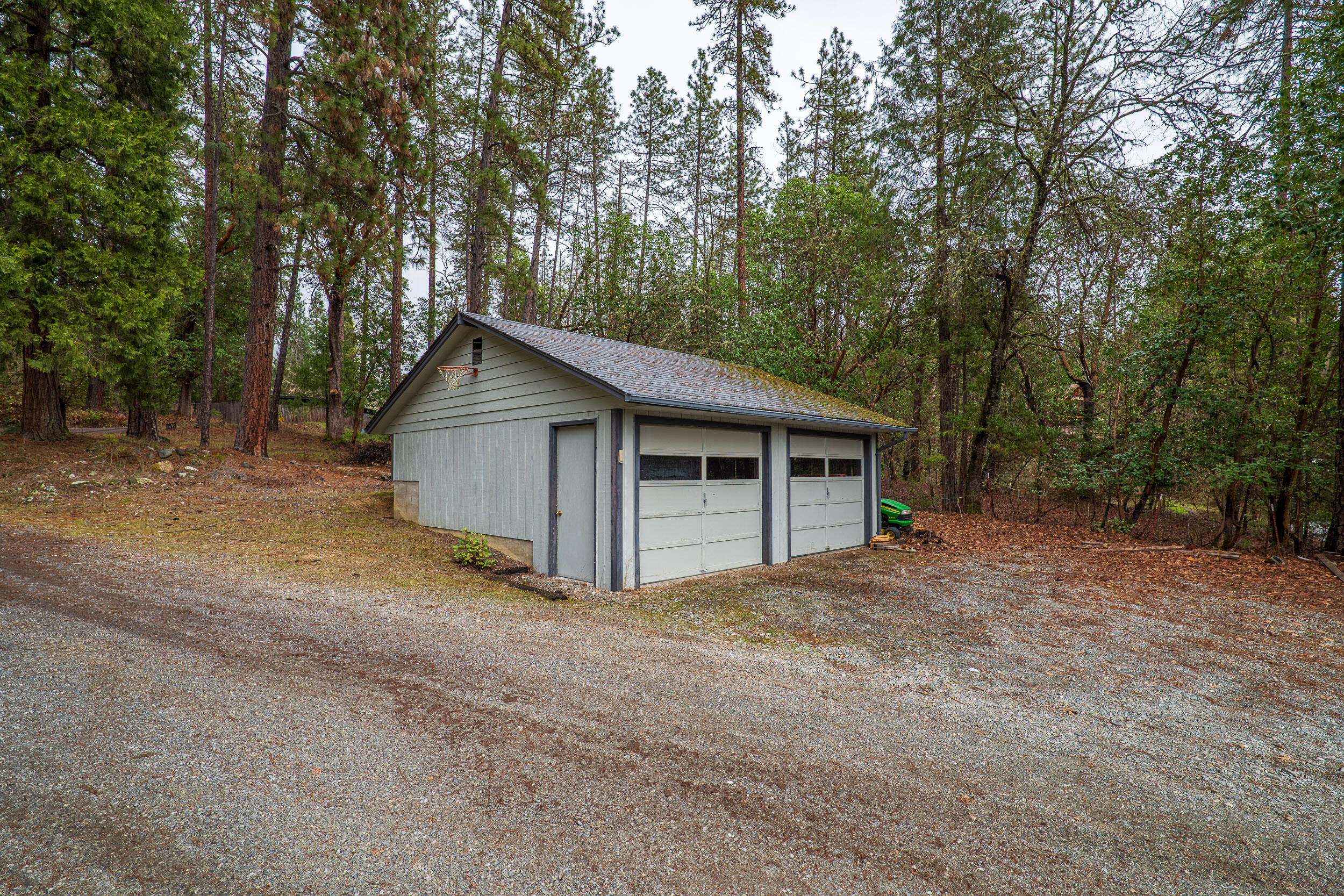 10049 E Evans Creek Road