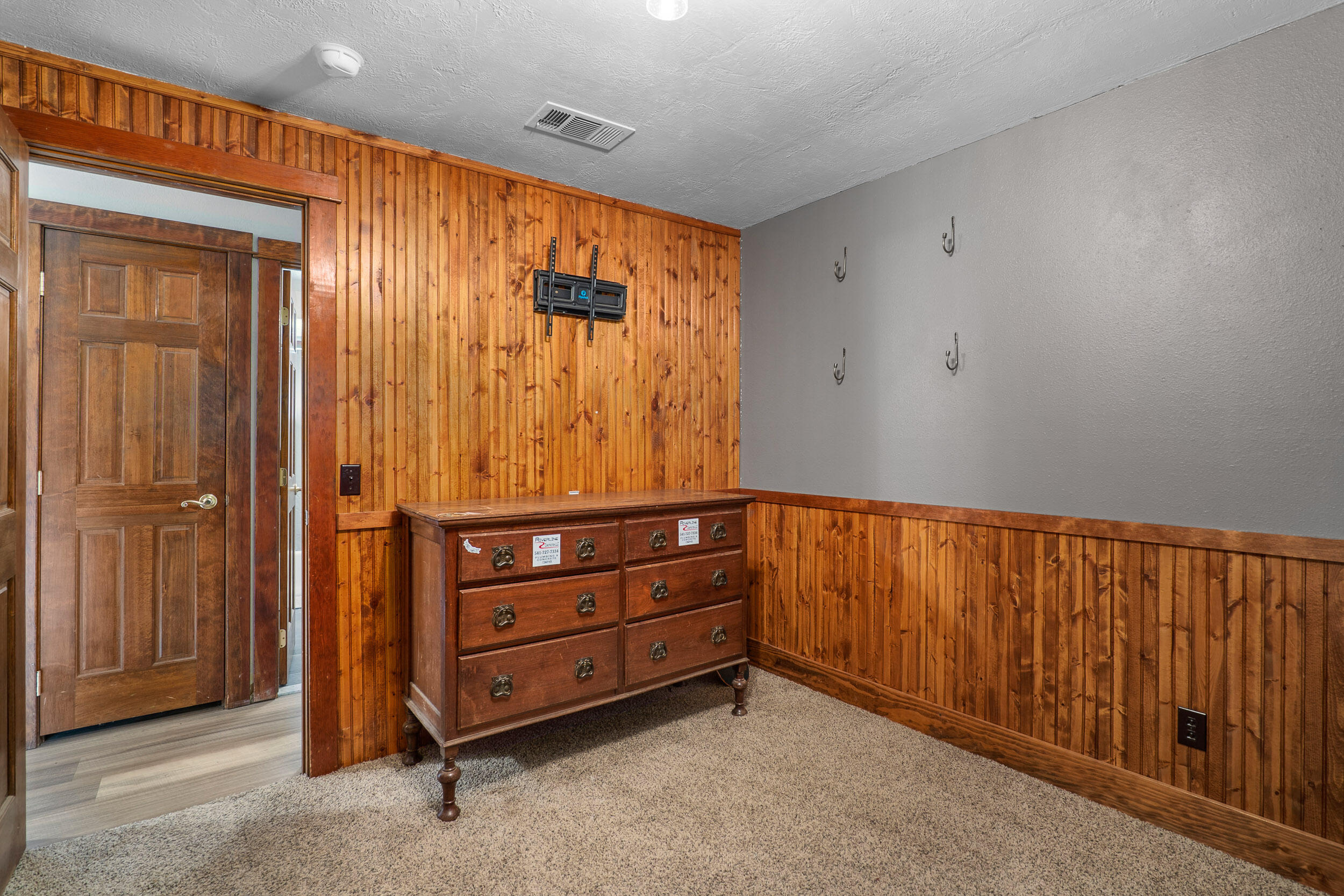 10049 E Evans Creek Road