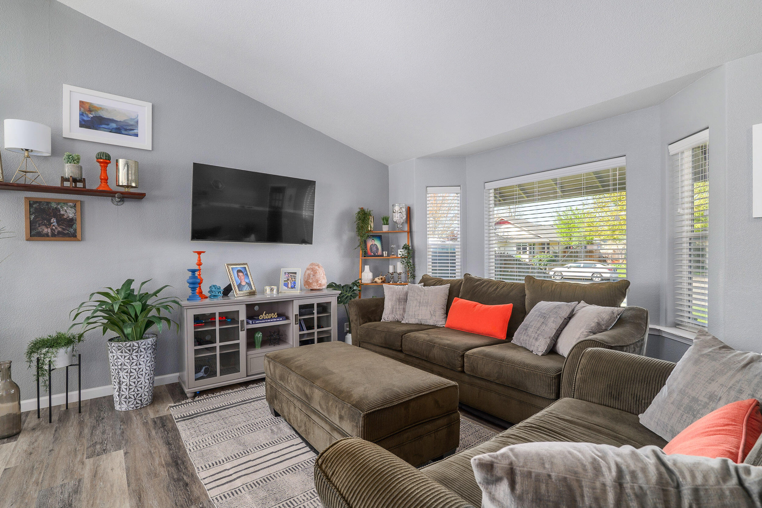 1049 Rainwood Lane