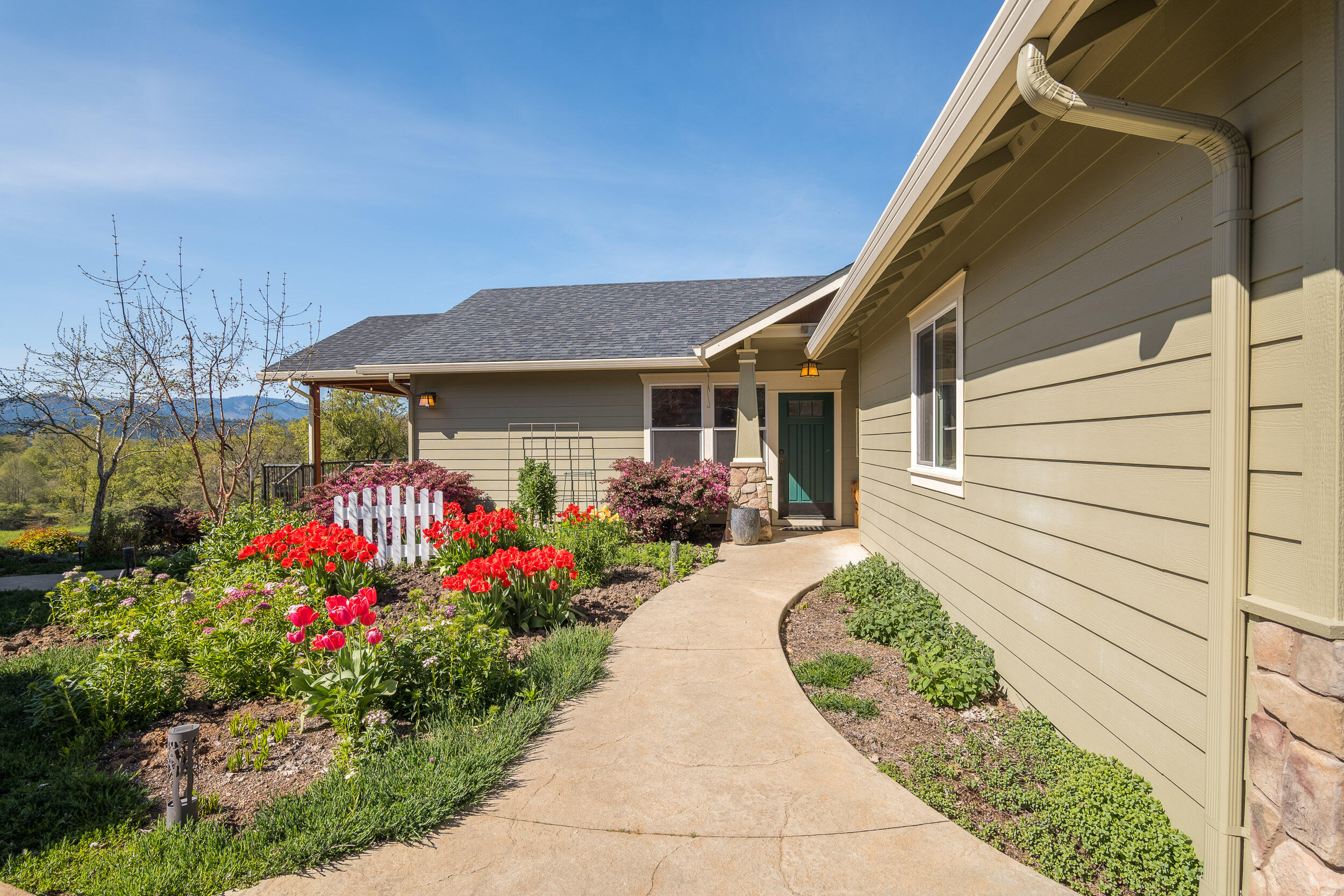 370 Pauldine Way