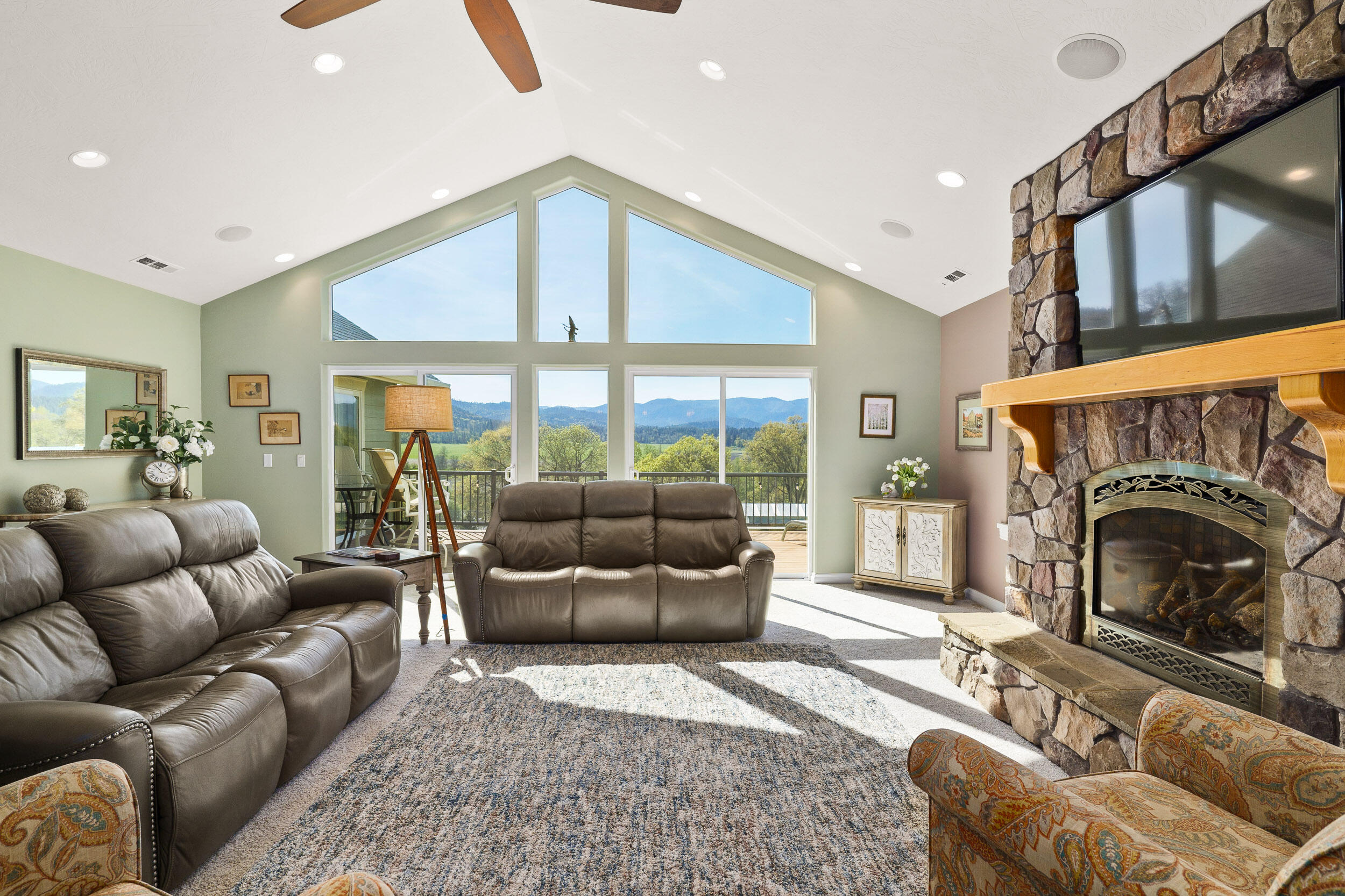370 Pauldine Way