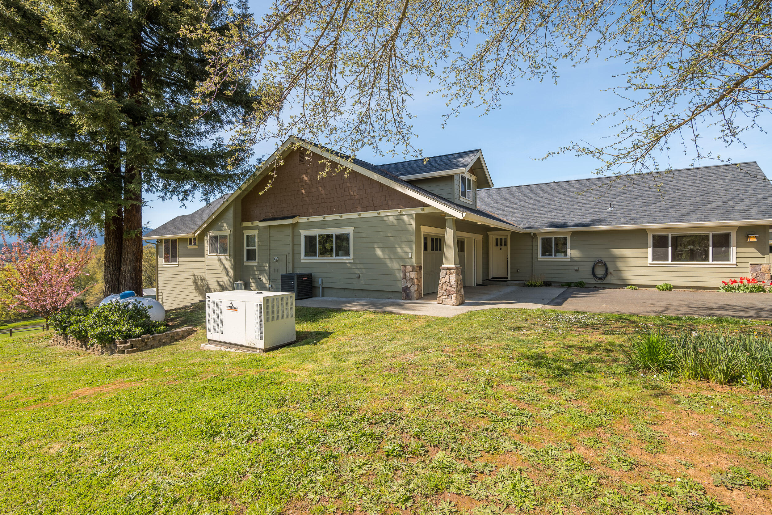 370 Pauldine Way
