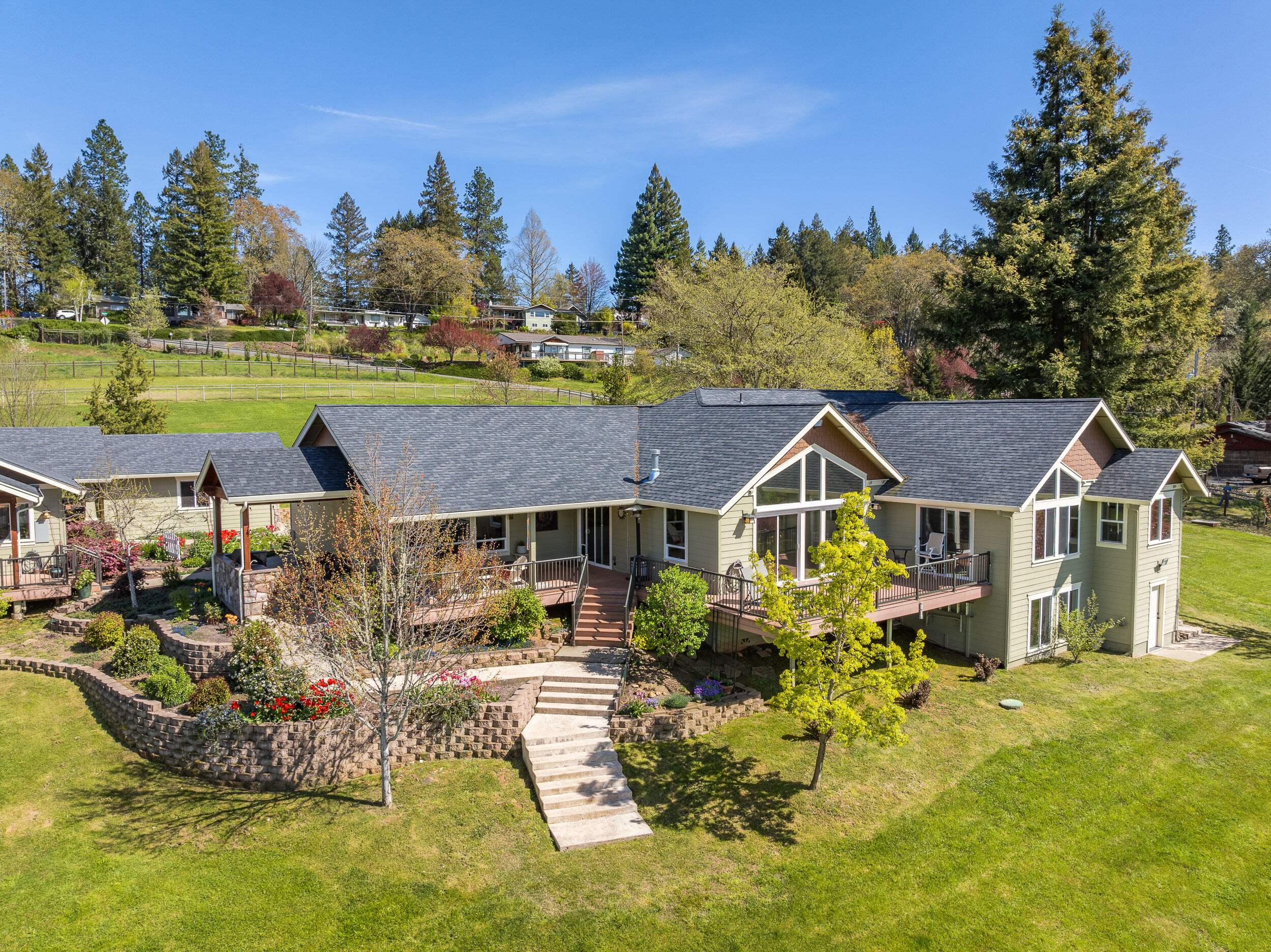 370 Pauldine Way