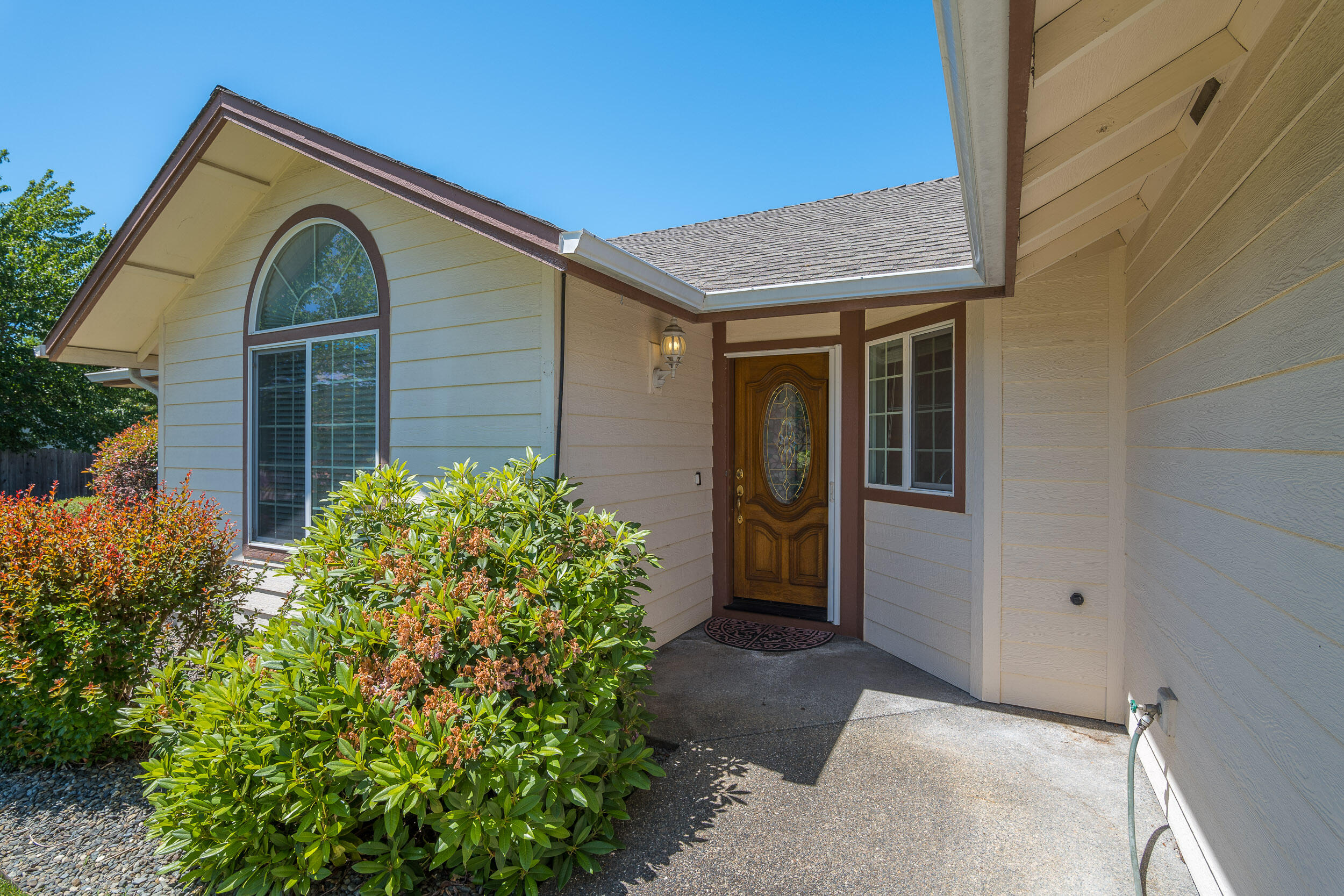 2666 Esther Lane