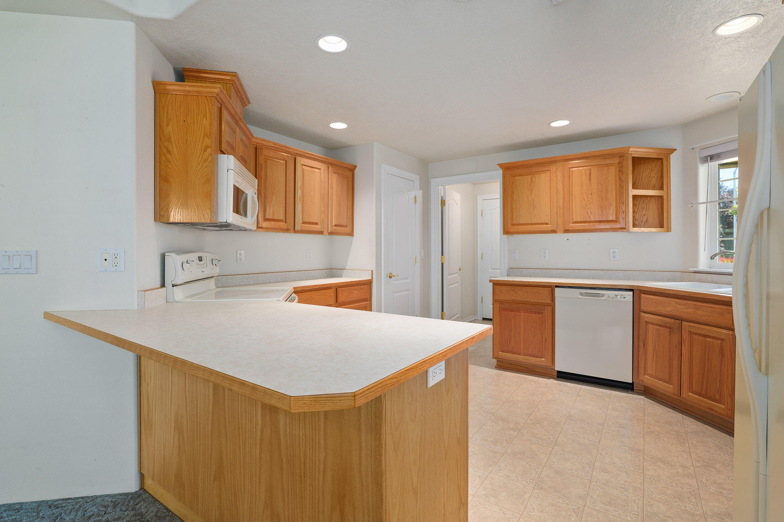 2666 Esther Lane