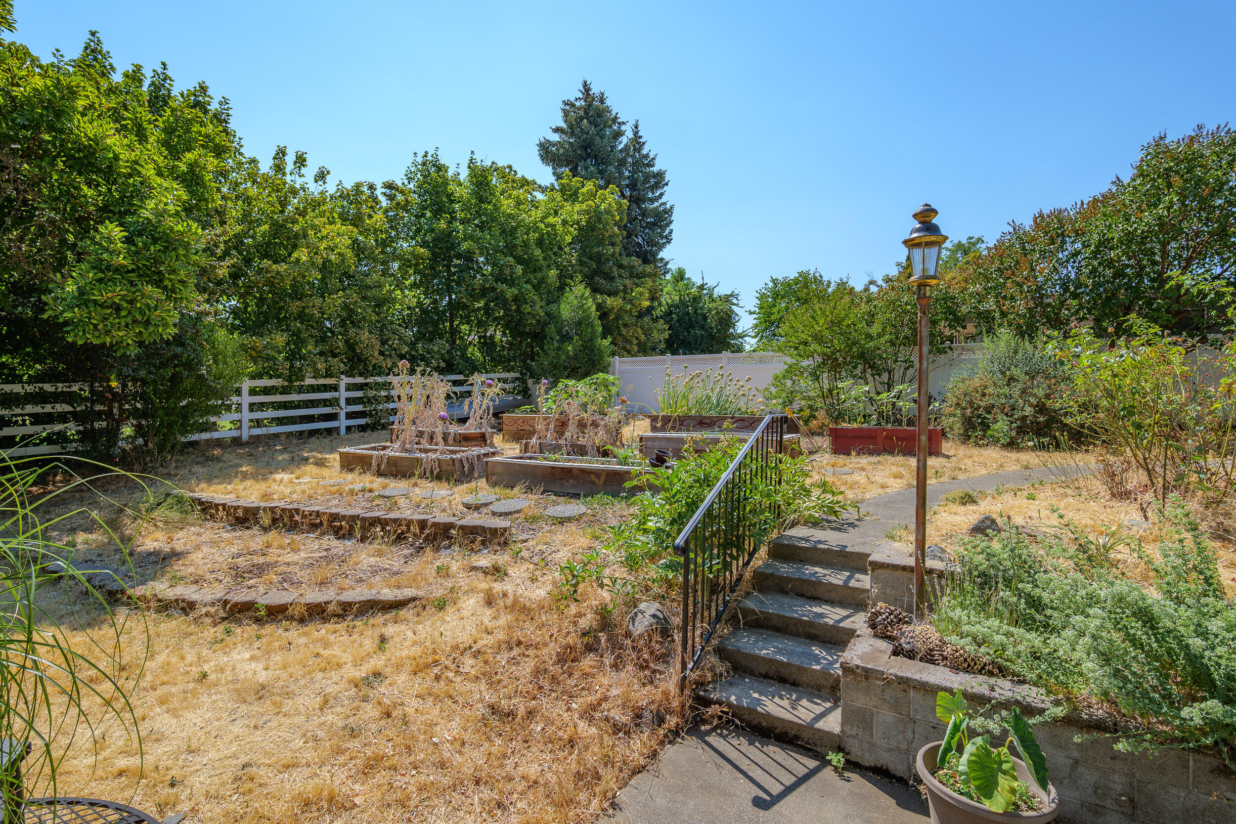 1015 Vista Drive