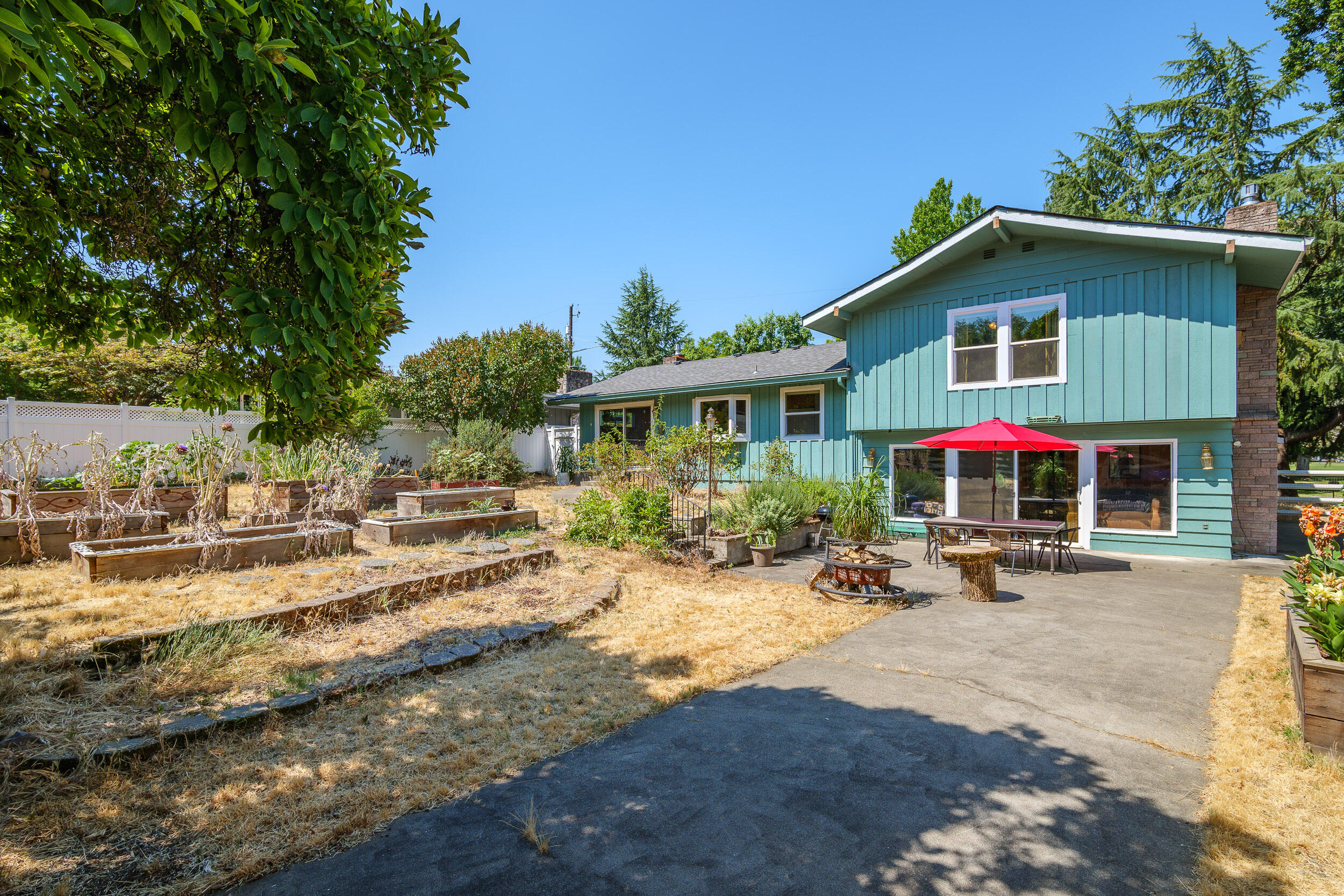 1015 Vista Drive