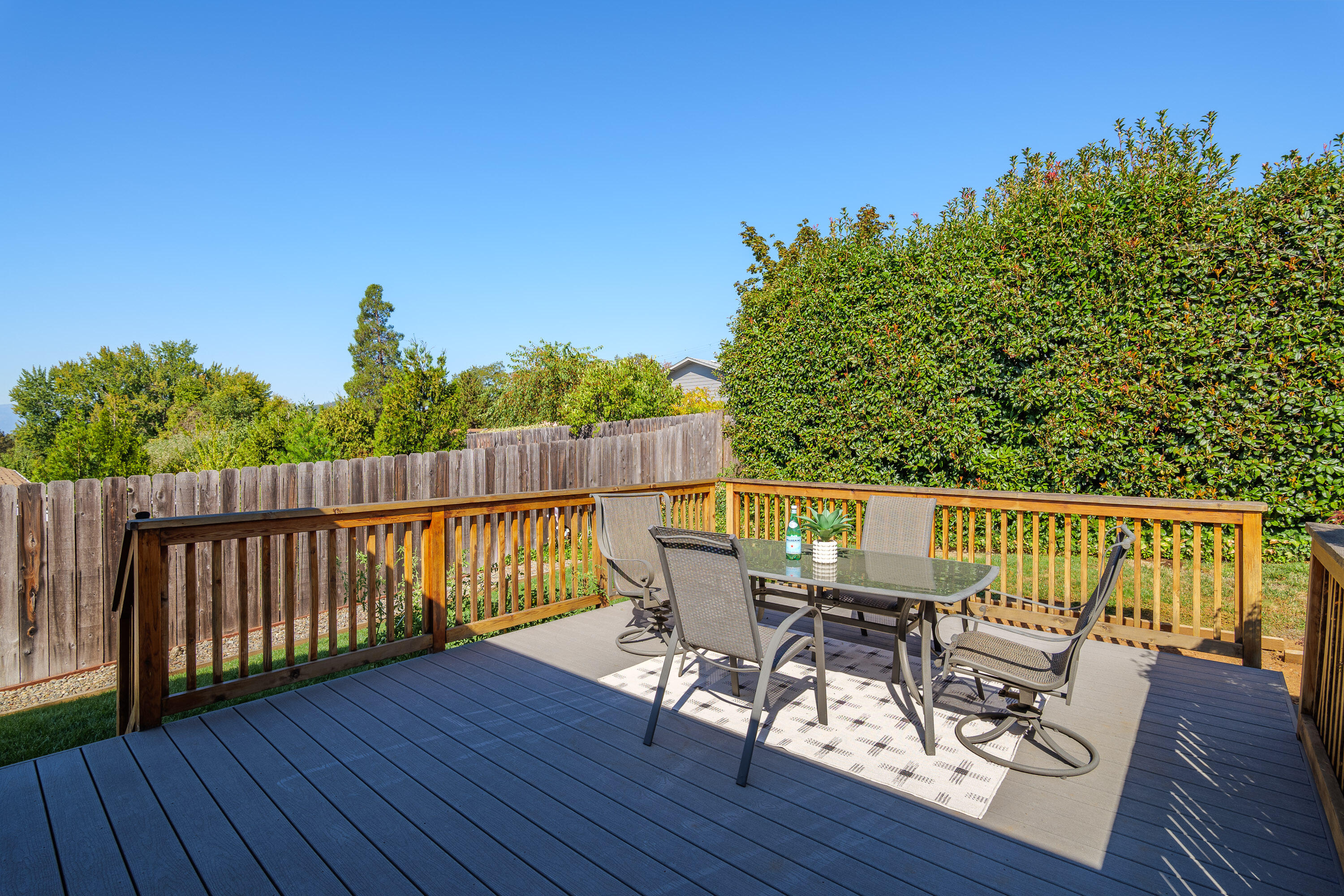 462 NE Sovereign Avenue