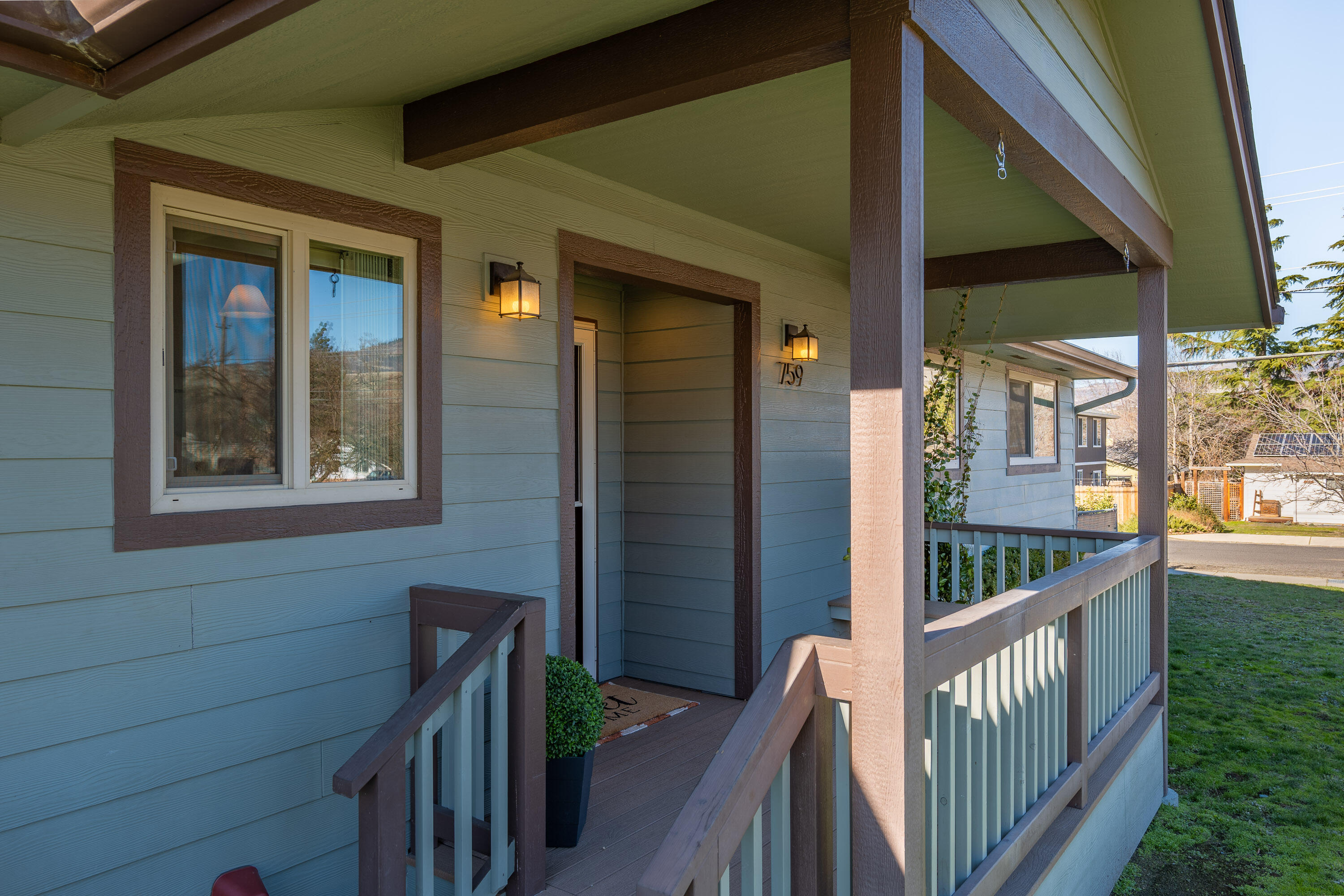 759 N Laurel Street