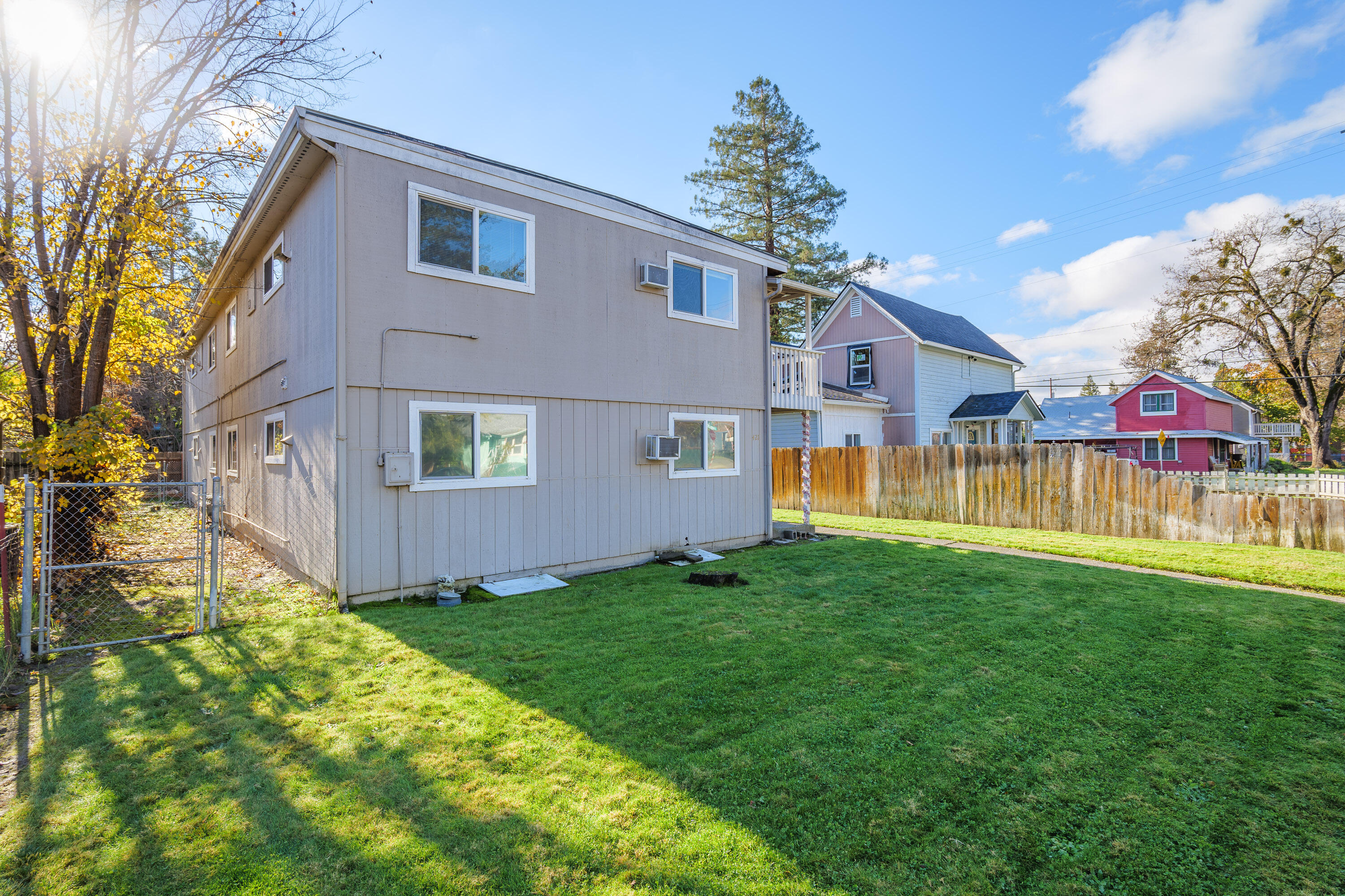 421 SW Burgess Street