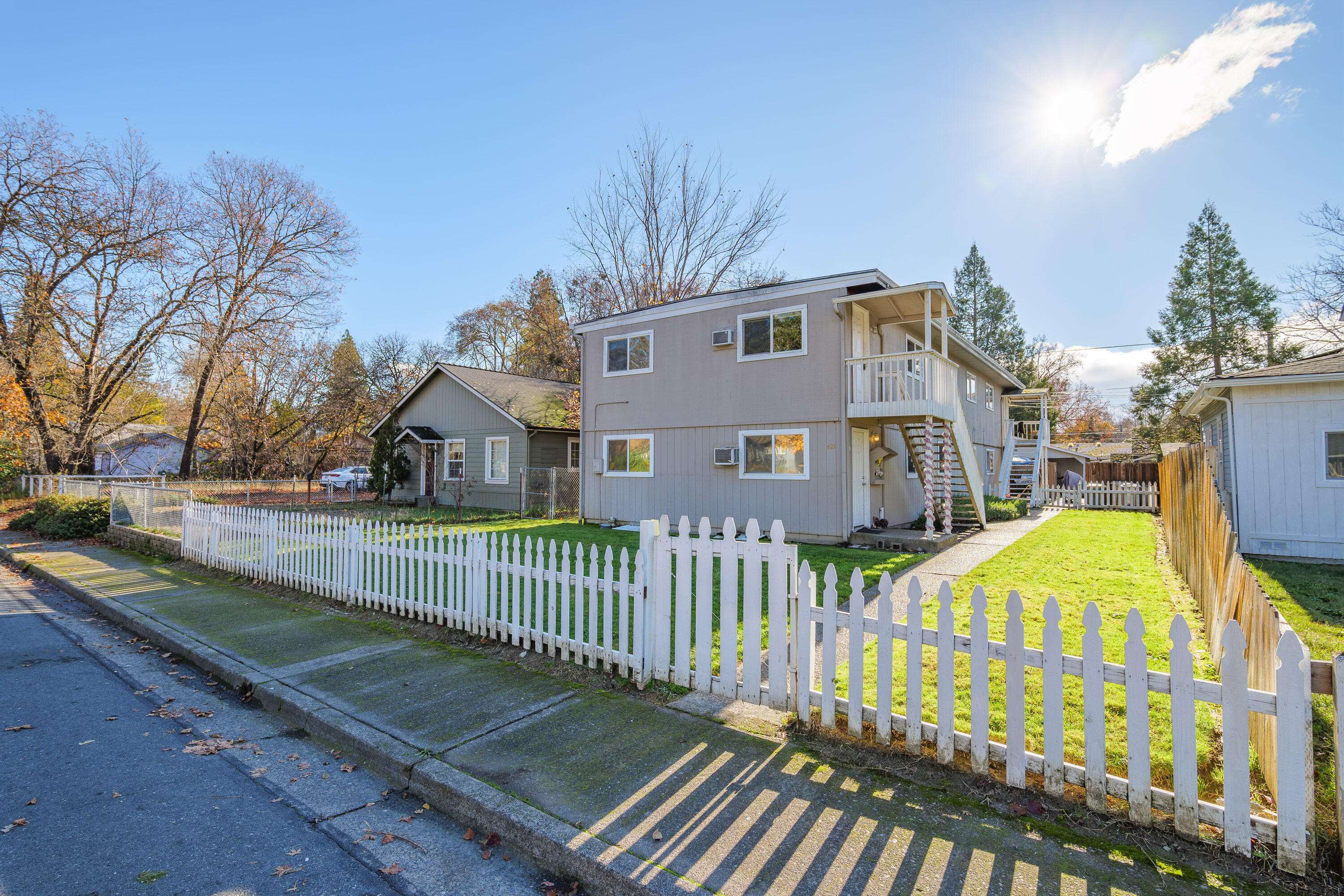 421 SW Burgess Street