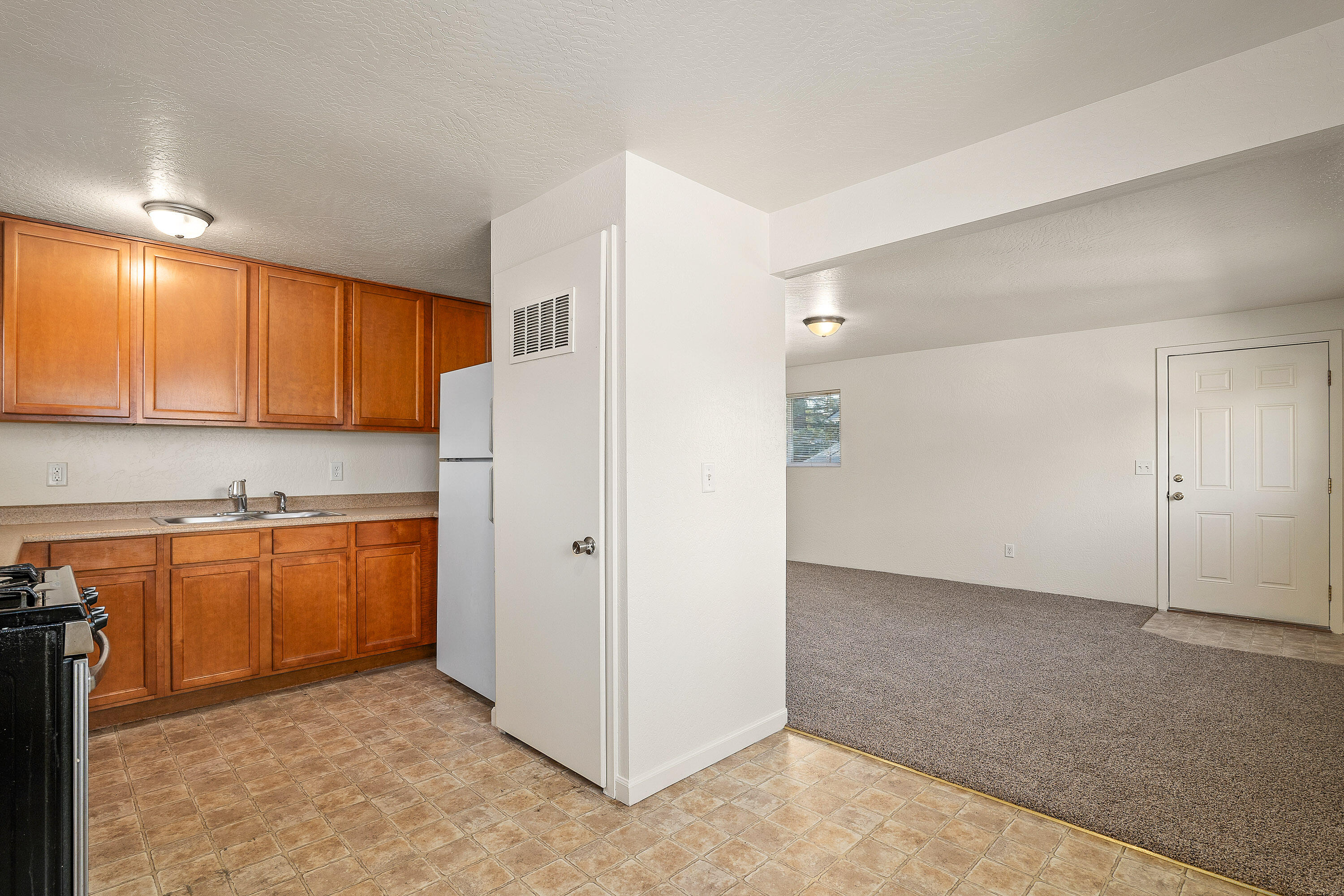 421 SW Burgess Street