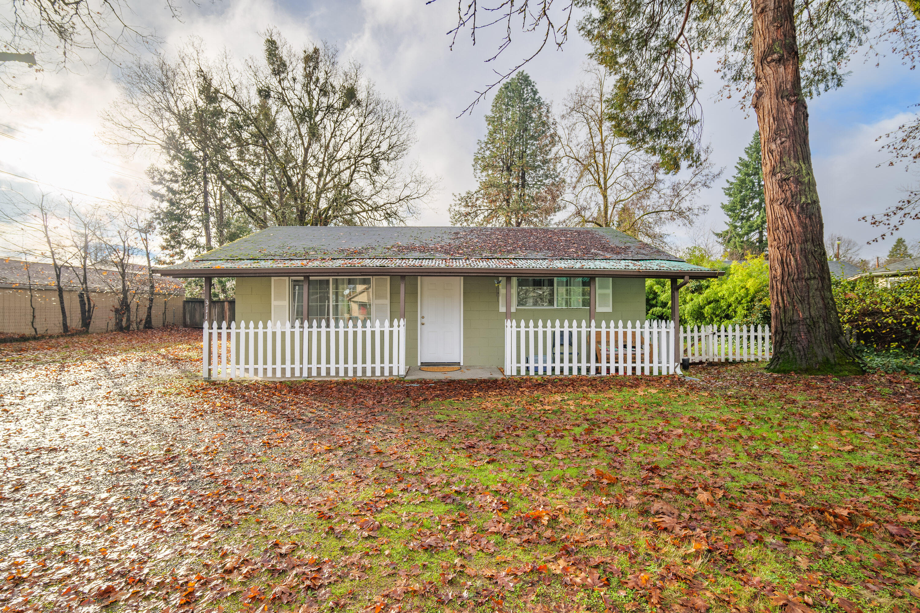 311 SW Bridge Street