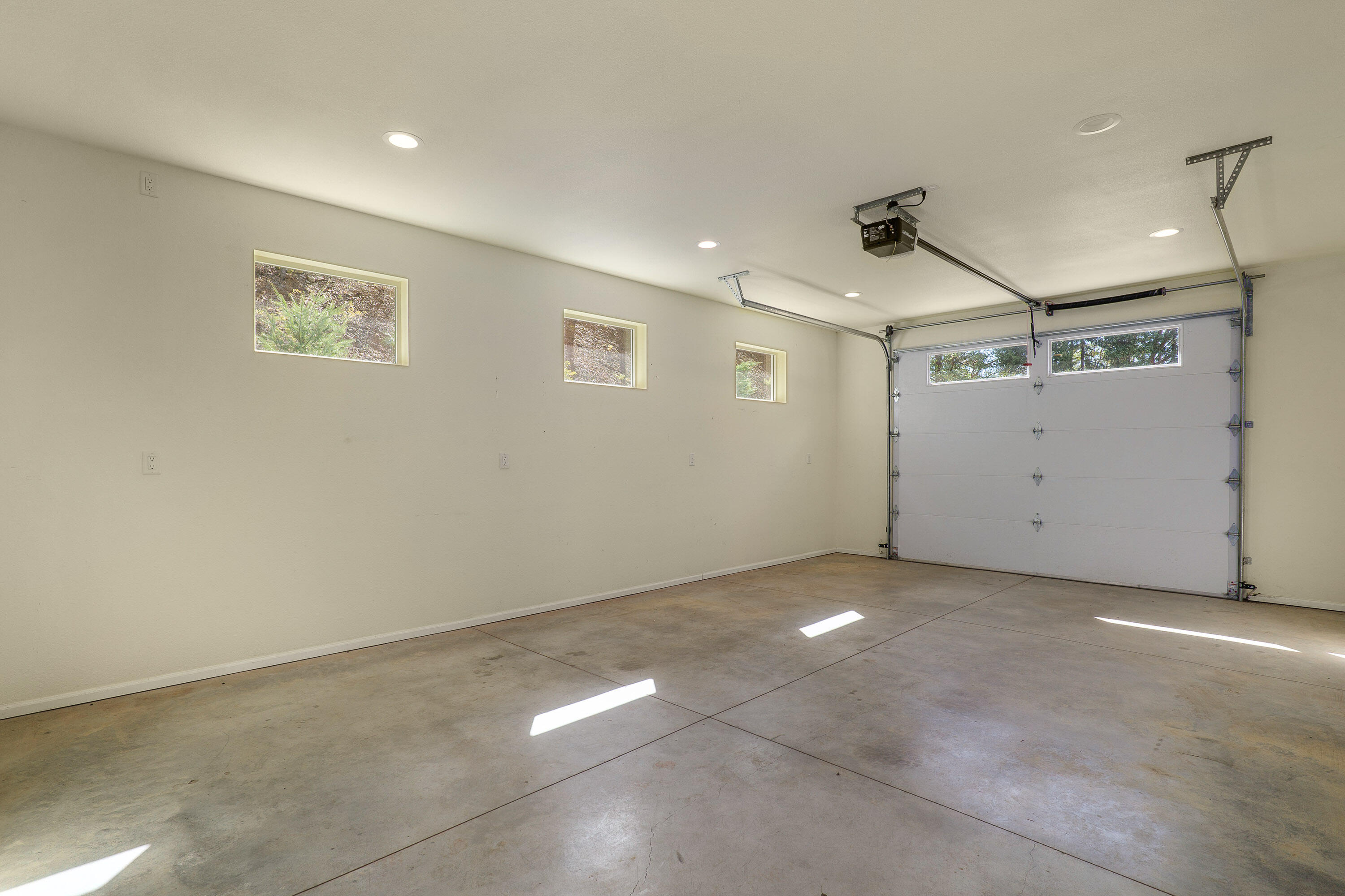 6918 Griffin Lane