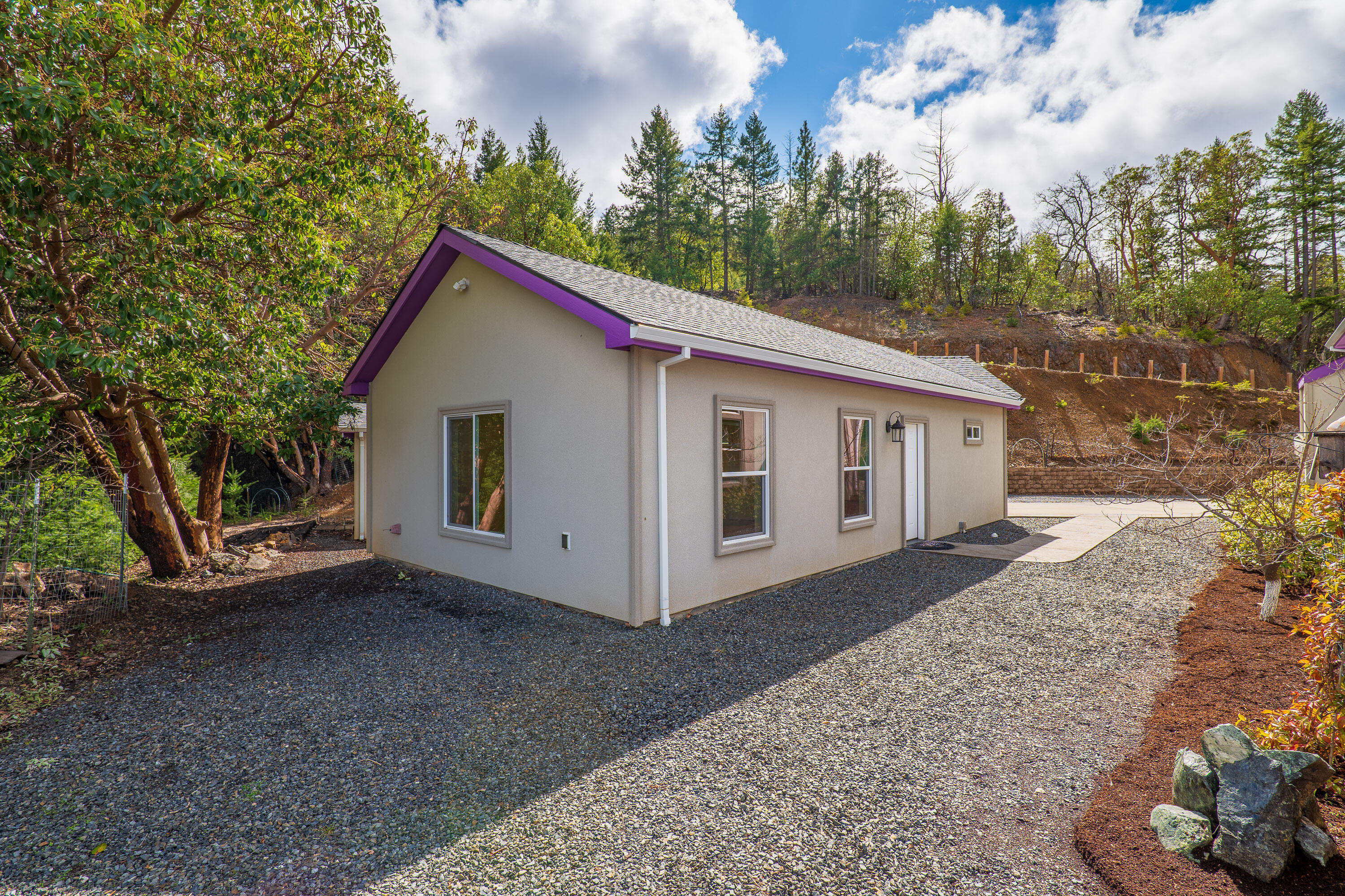6918 Griffin Lane
