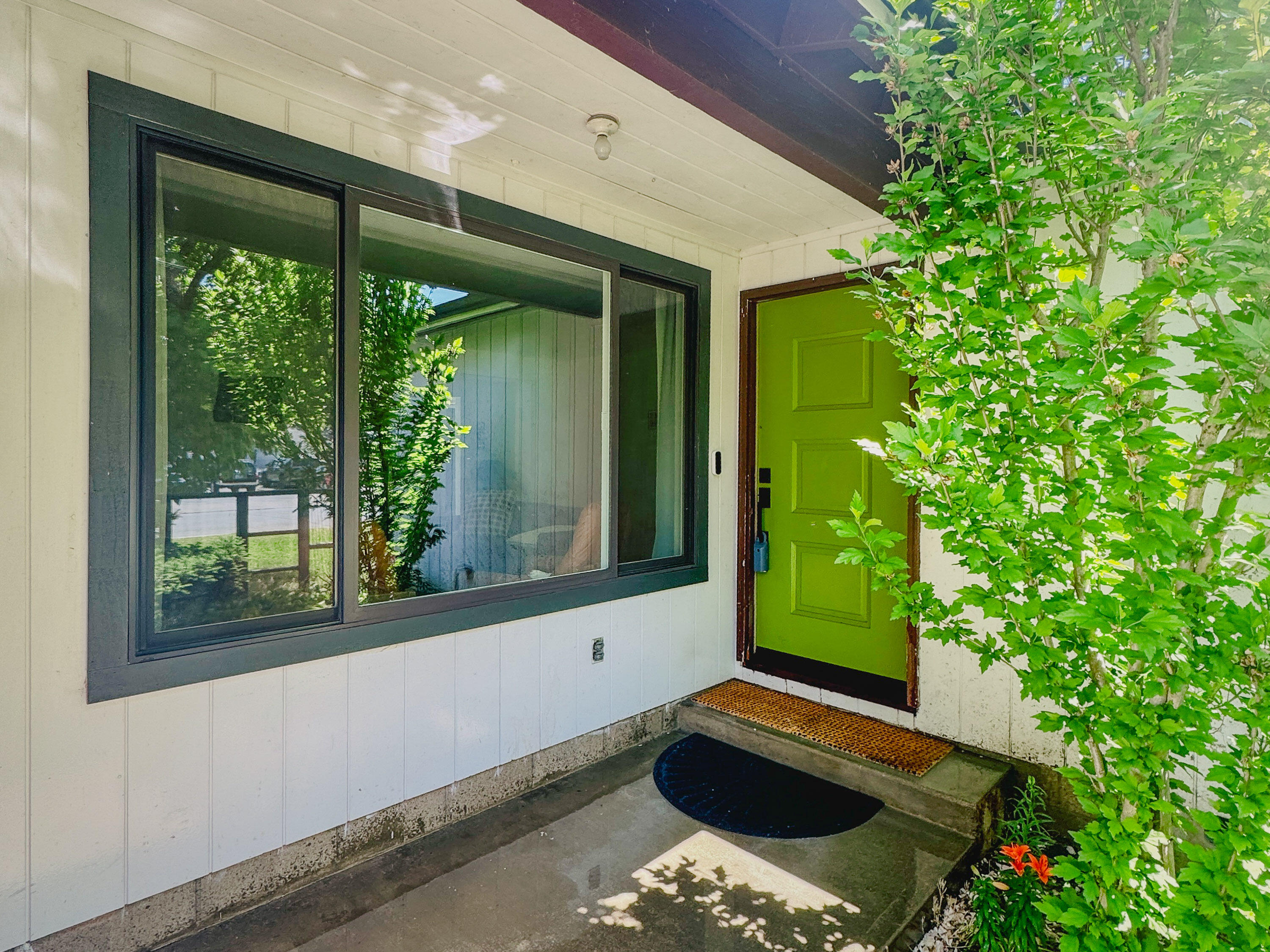 1138 SW Ballinger Drive