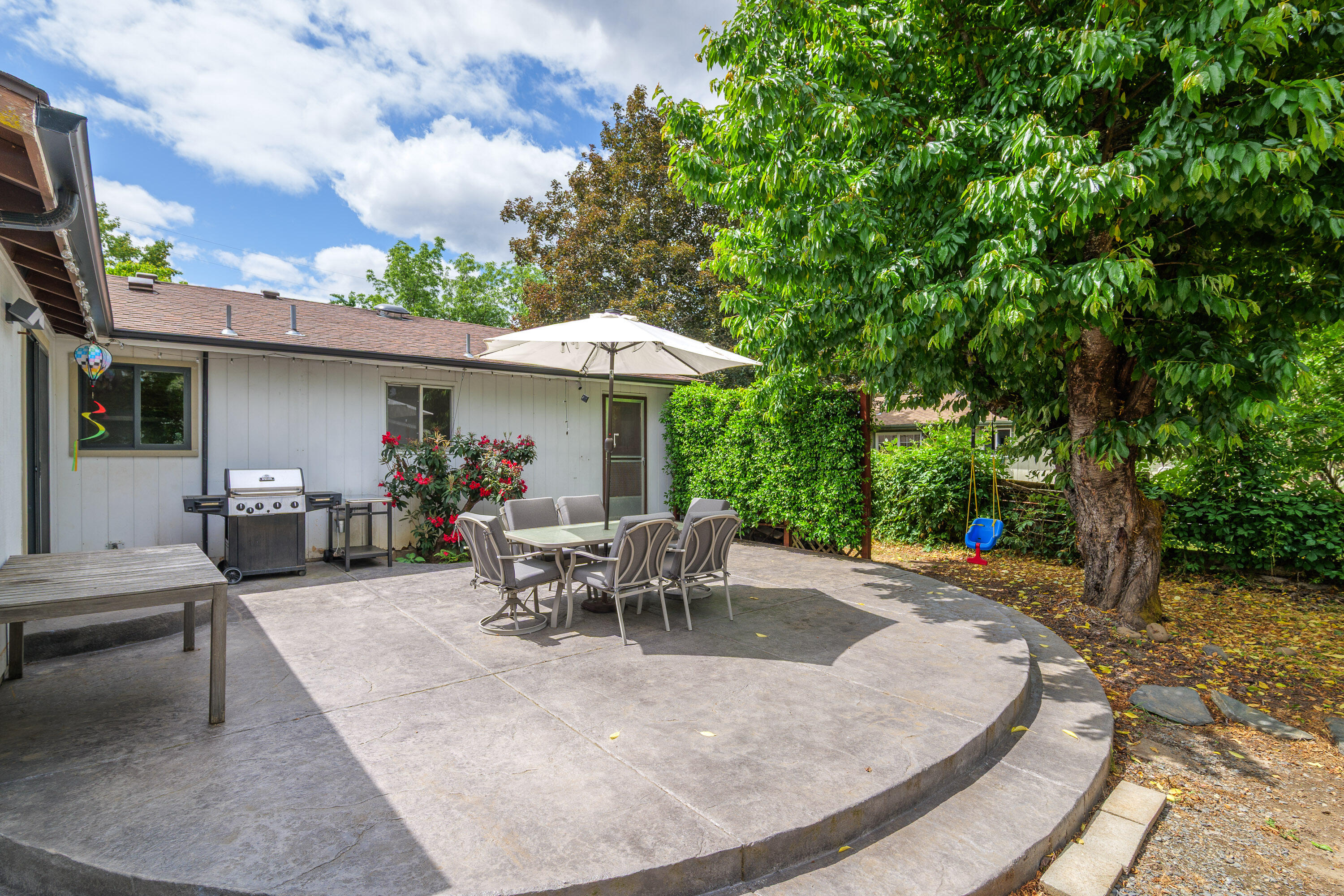 1138 SW Ballinger Drive