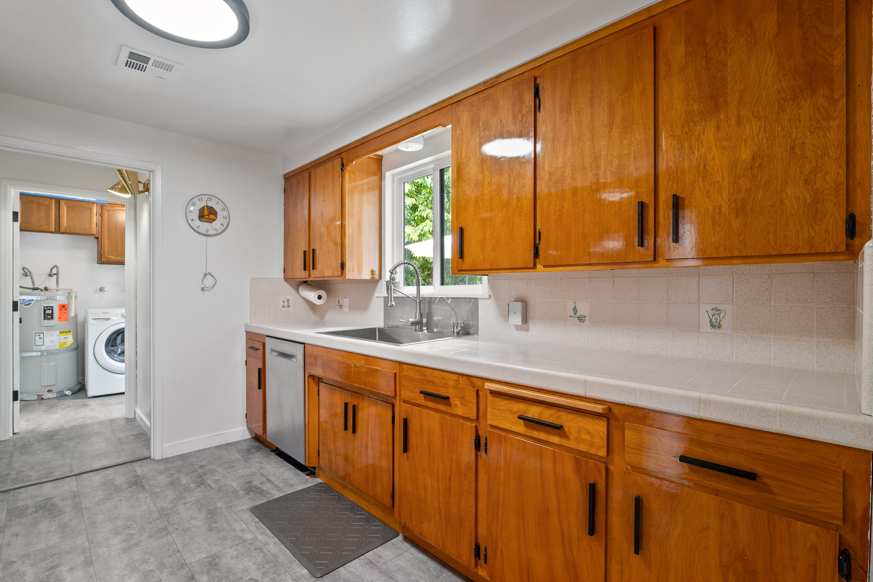 1138 SW Ballinger Drive