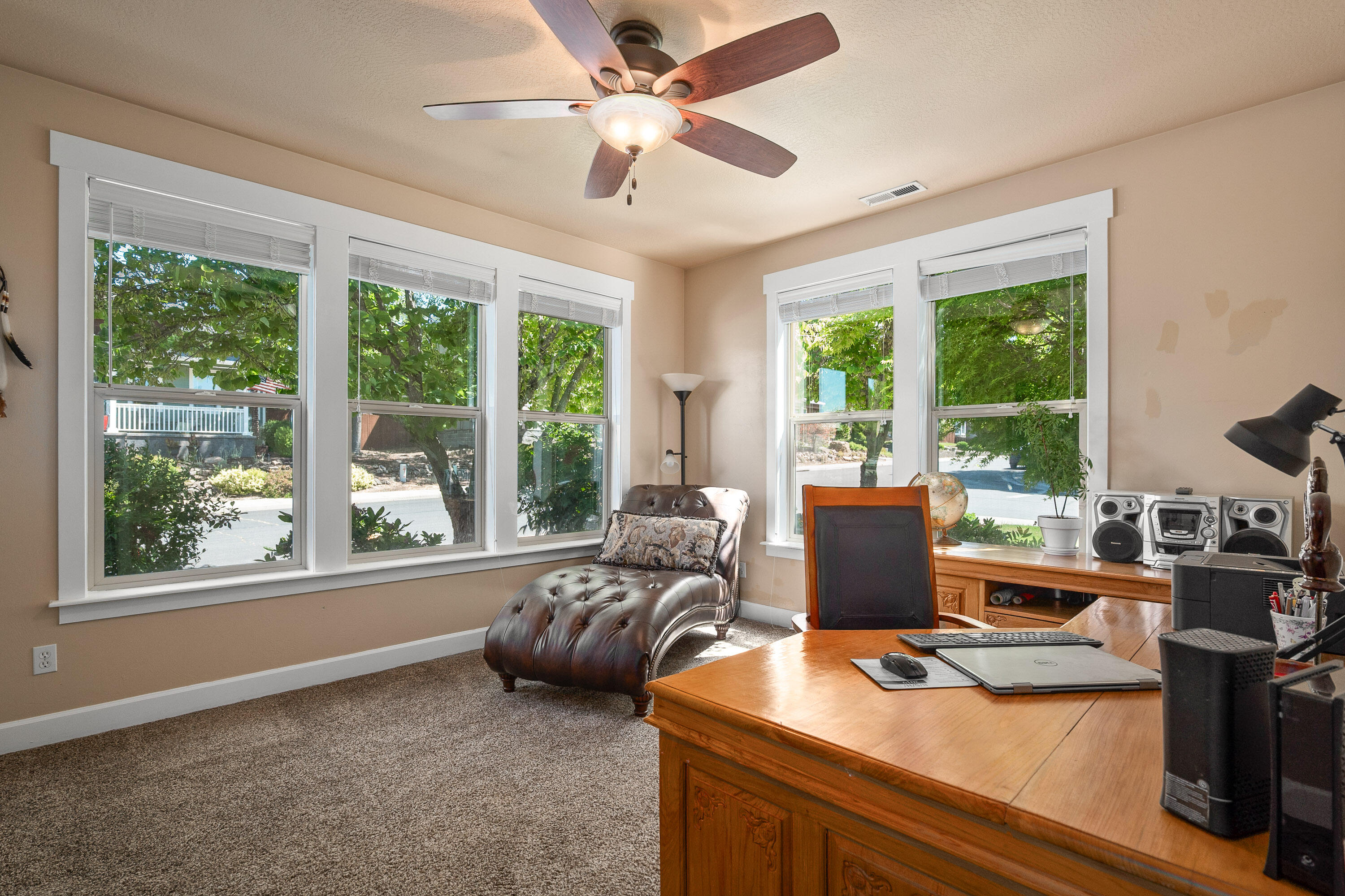 4 Meadowfield Circle