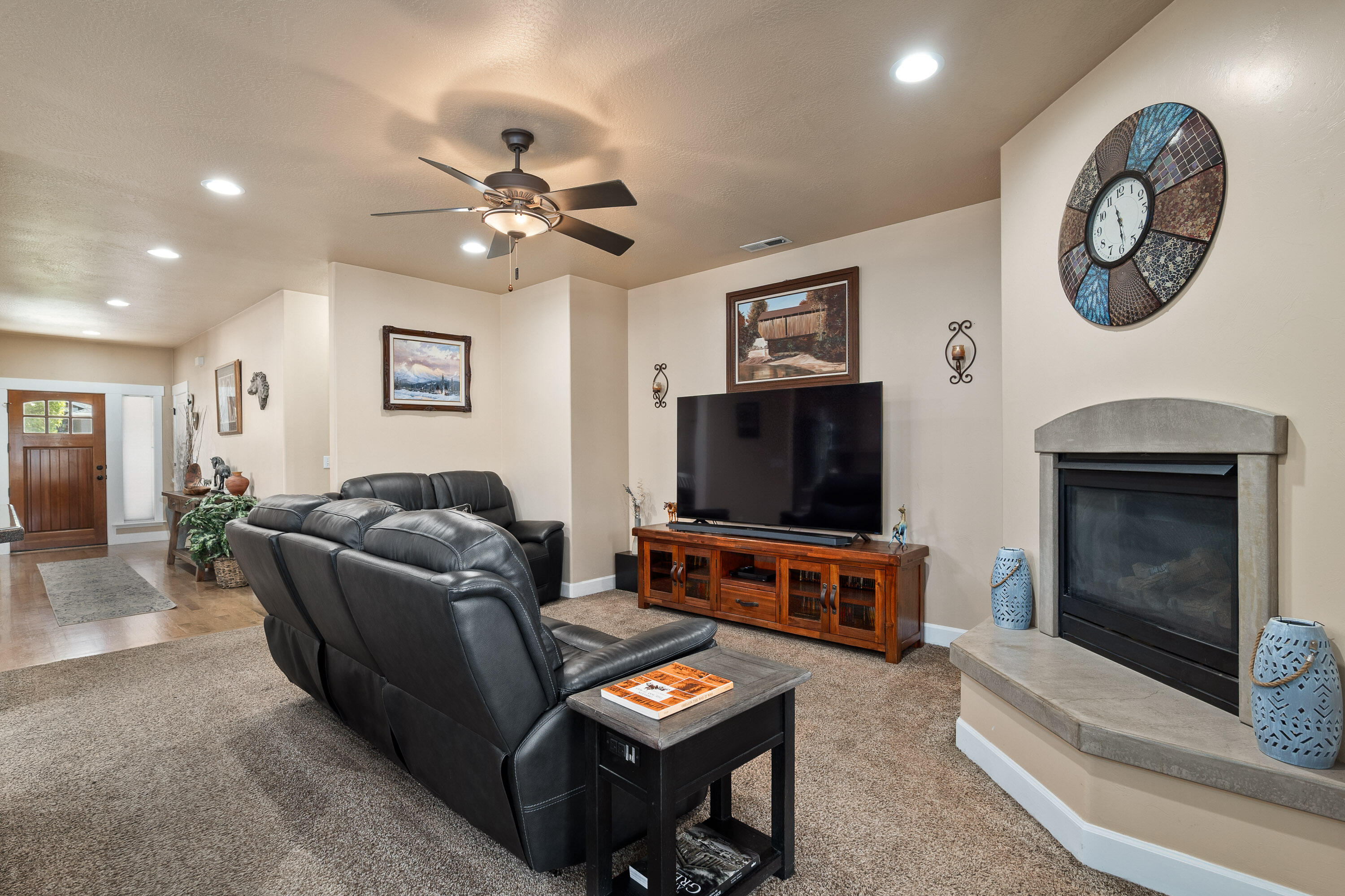 4 Meadowfield Circle