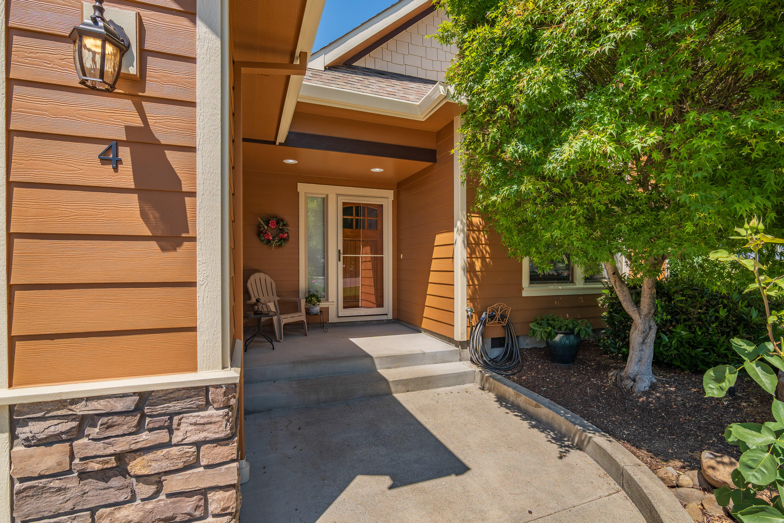 4 Meadowfield Circle
