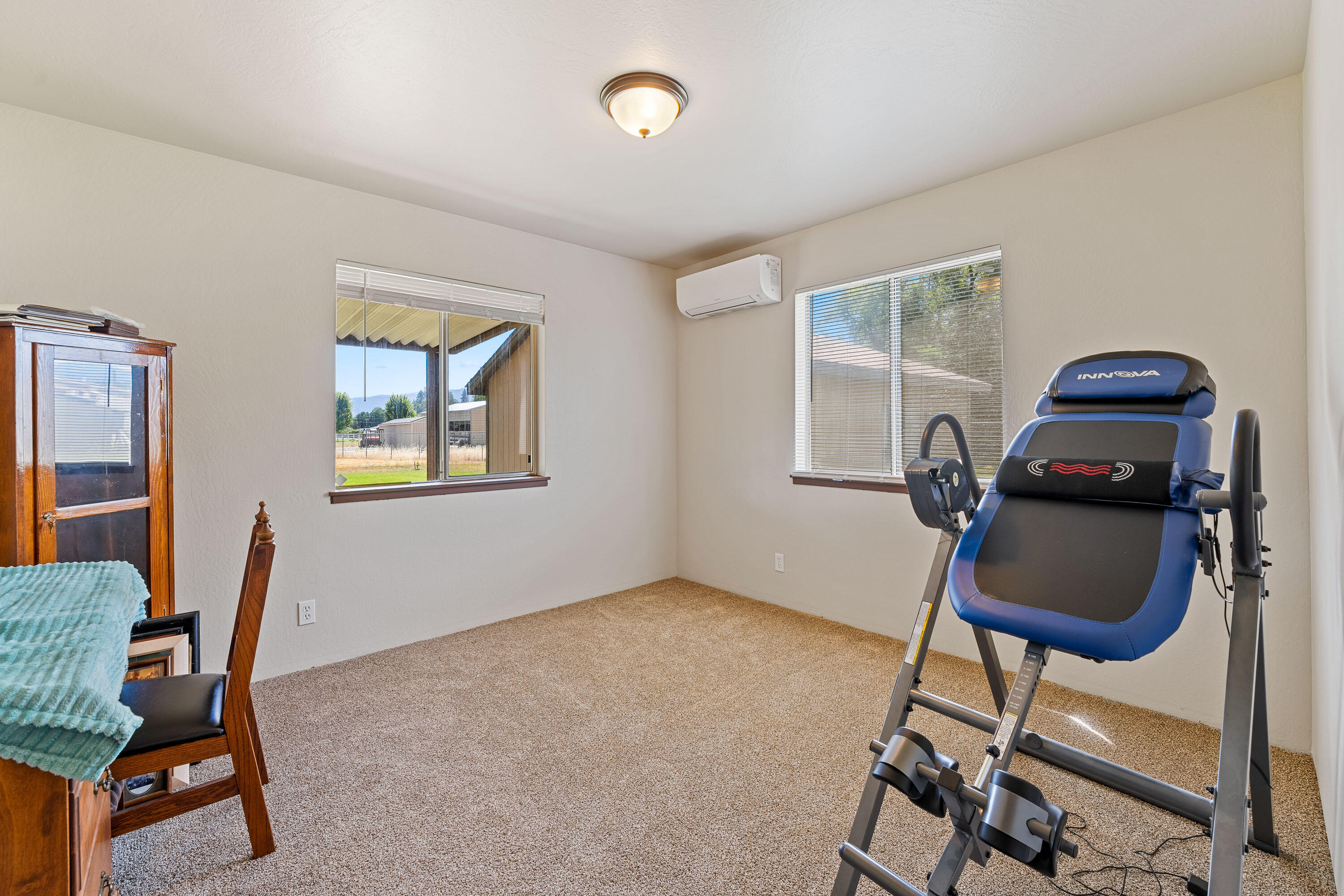 1533 Boundary Road