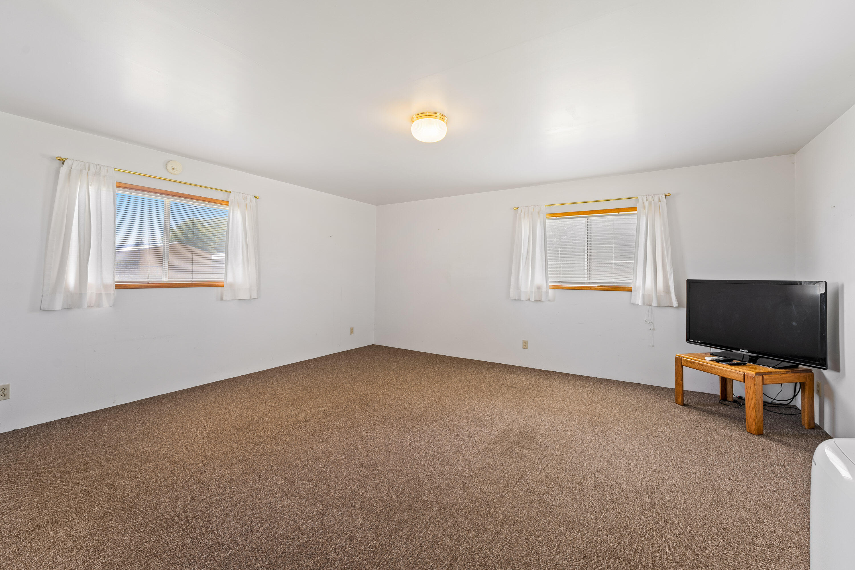 1533 Boundary Road
